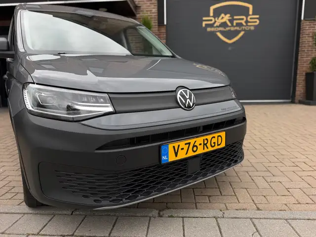 Volkswagen Caddy view 3