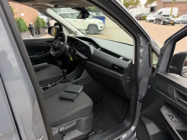 Volkswagen Caddy view 12