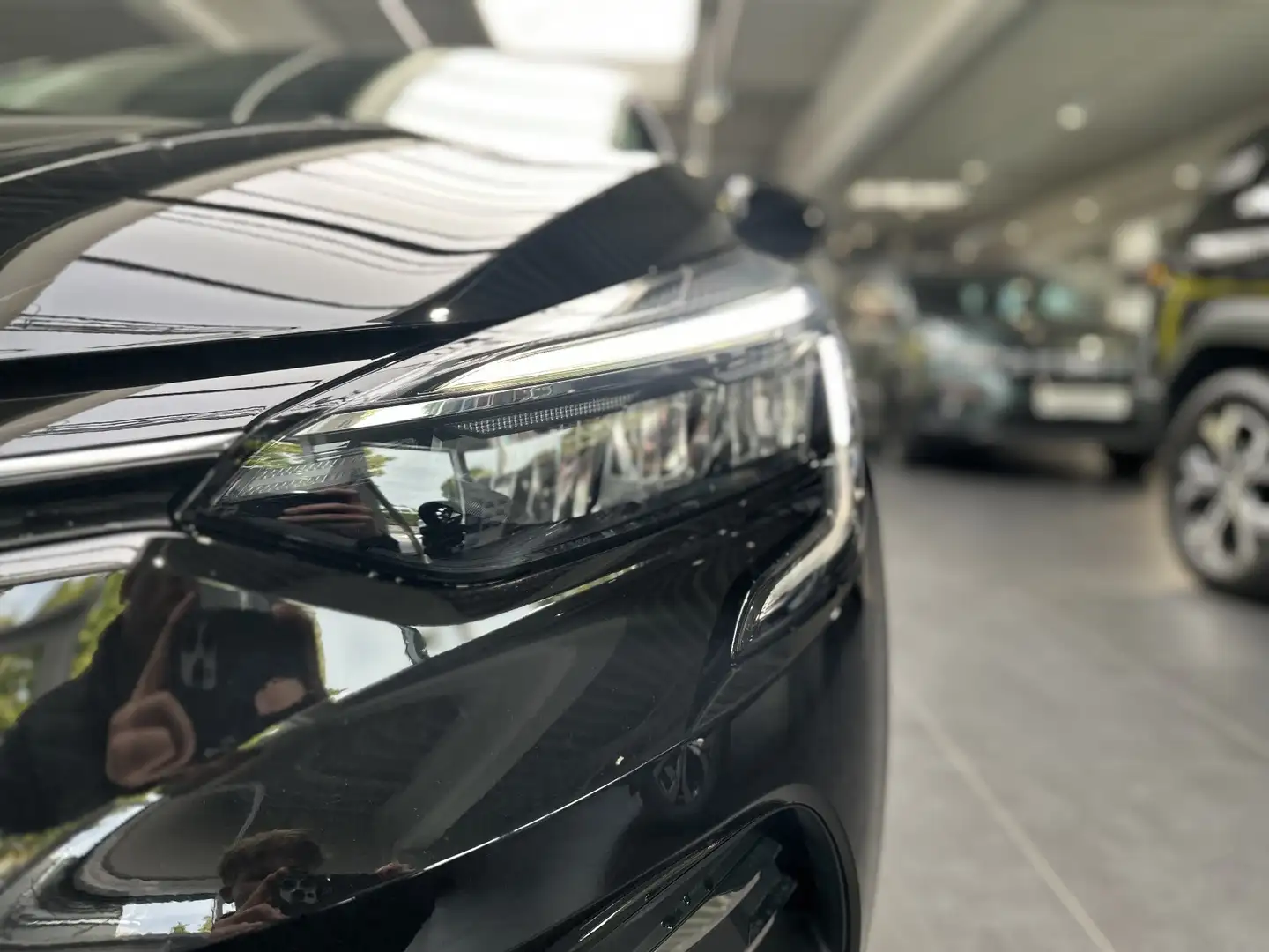 Renault Clio EVOLUTION TCe 90 Automatik Schwarz - 2