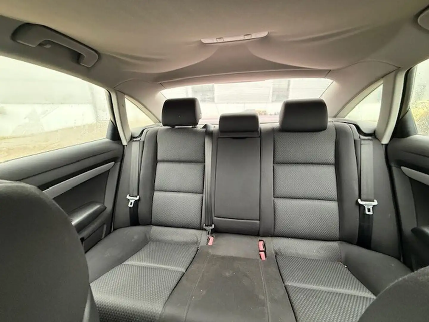 Audi A6 2.7 TDI EXPORT Schwarz - 2