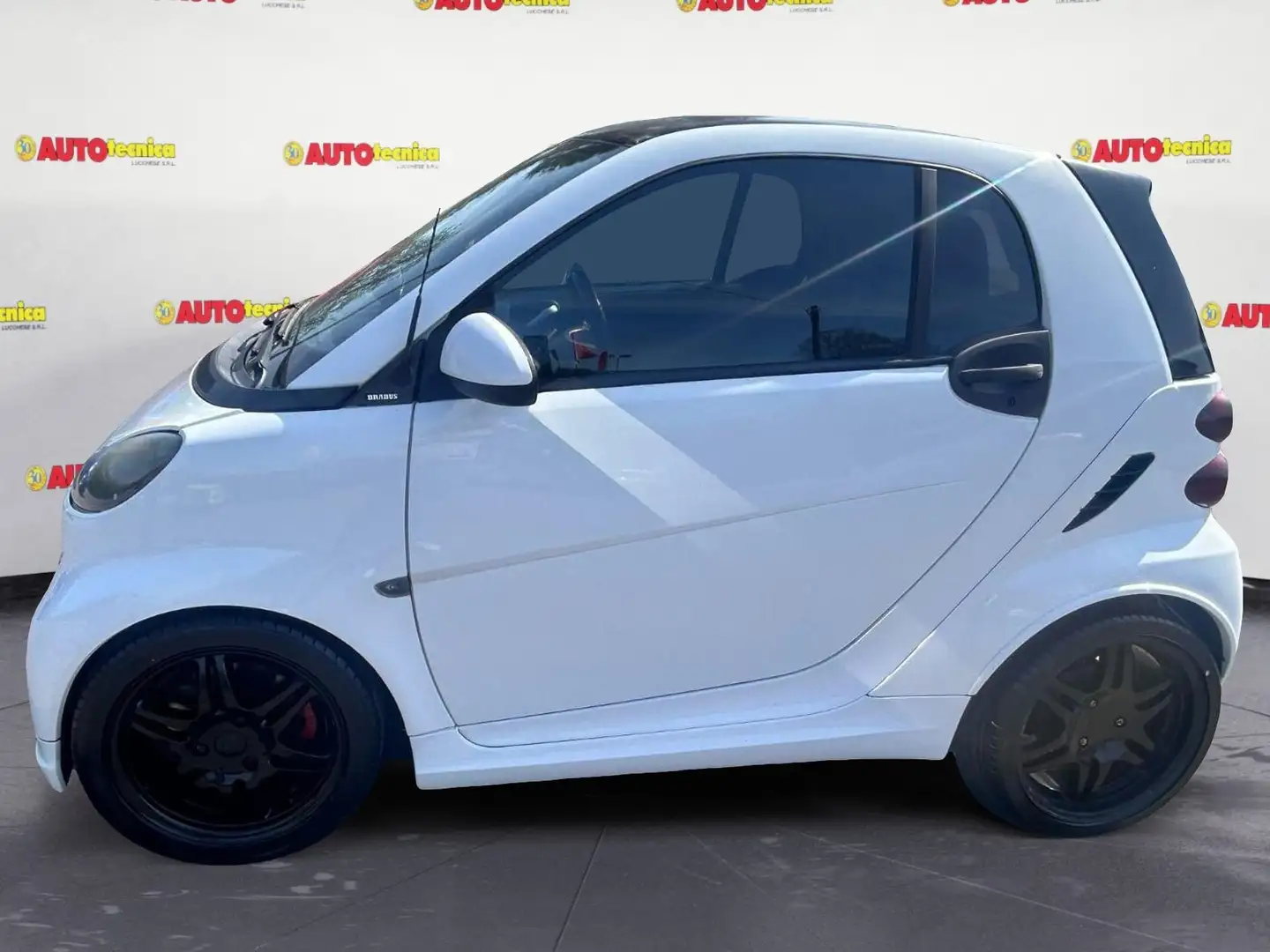 smart forTwo fortwo 1000 72 kW coupé BRABUS Xclusive Blanc - 1