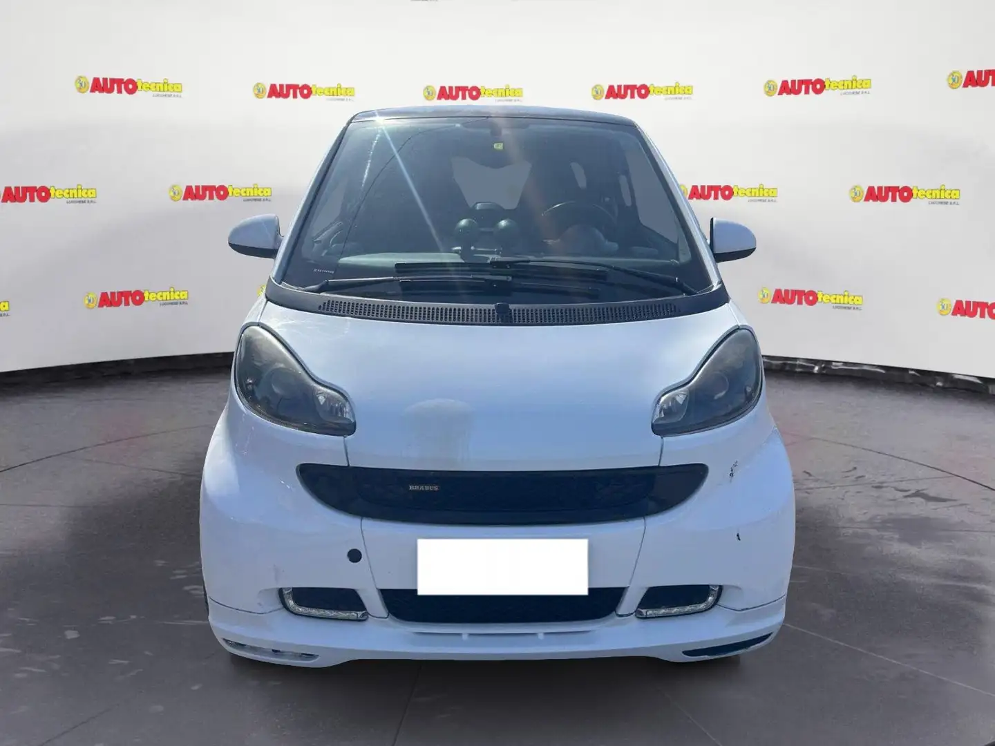 smart forTwo fortwo 1000 72 kW coupé BRABUS Xclusive Blanc - 2