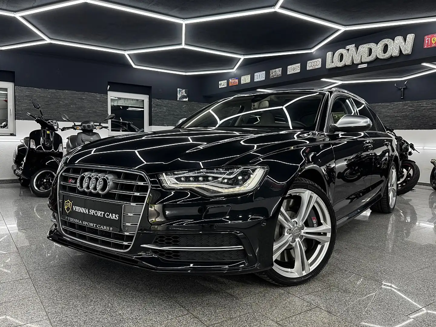 Audi A6 S6 Avant 4,0 TFSI V8 quattro S-tronic*Voll*1.Be... Schwarz - 2
