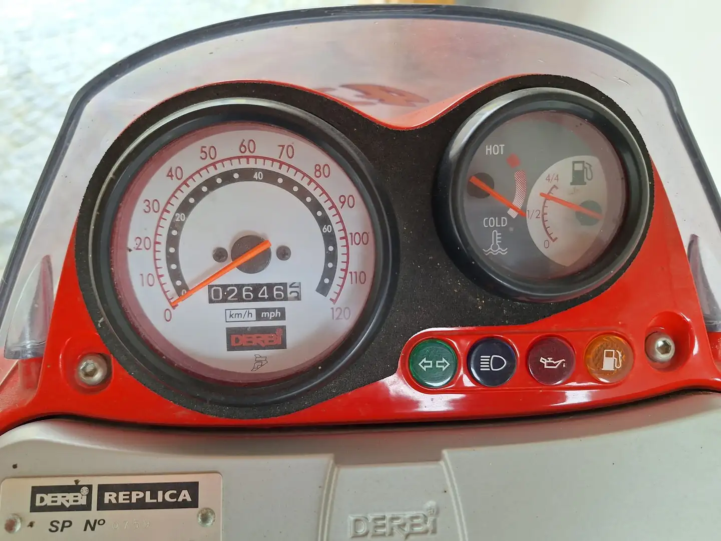 Derbi Predator Wassergekühlt Rot - 2