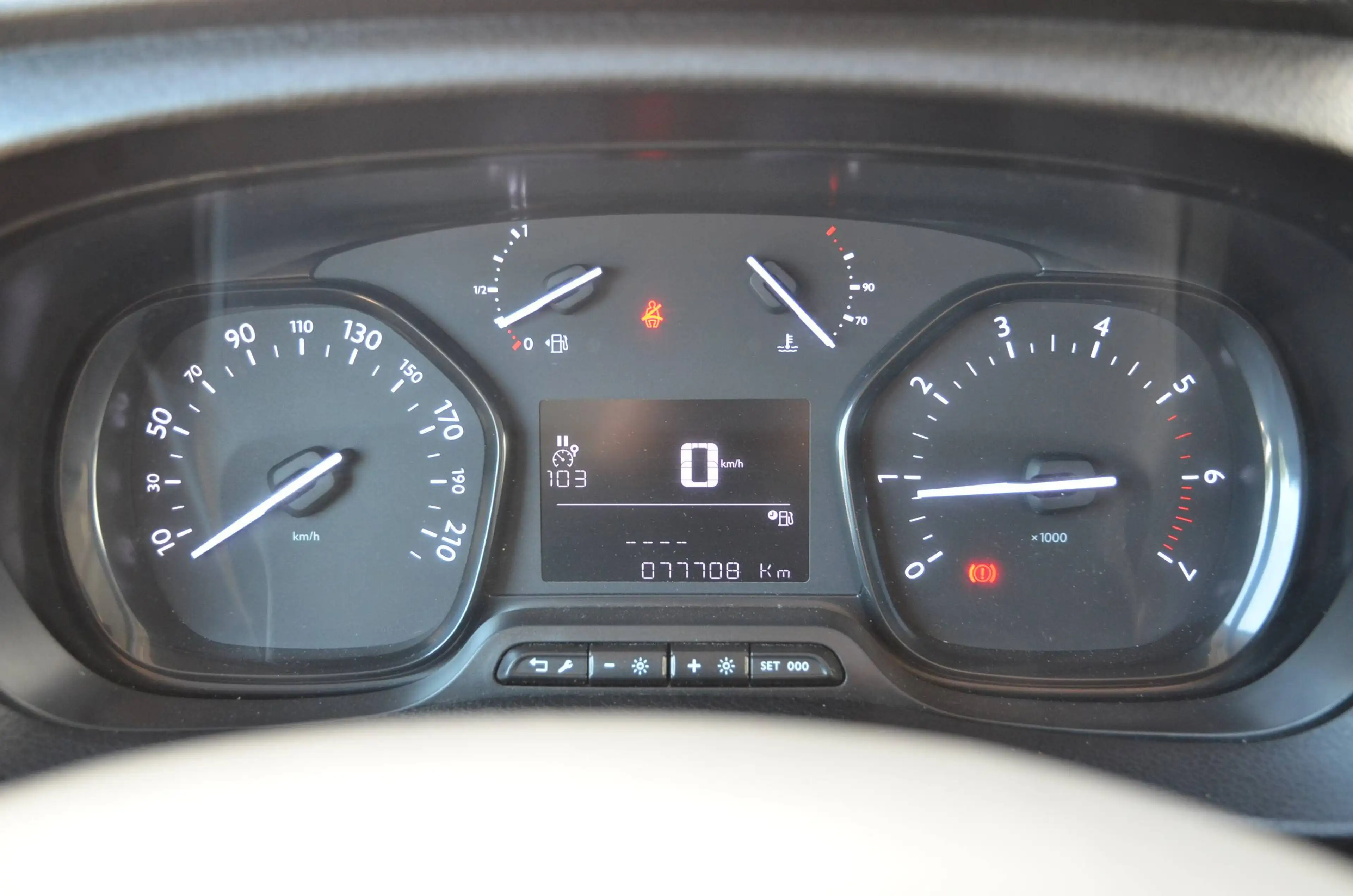 Peugeot Expert 1.5HDI- L2- GPS- Carplay- 12990+BTW — photo 11