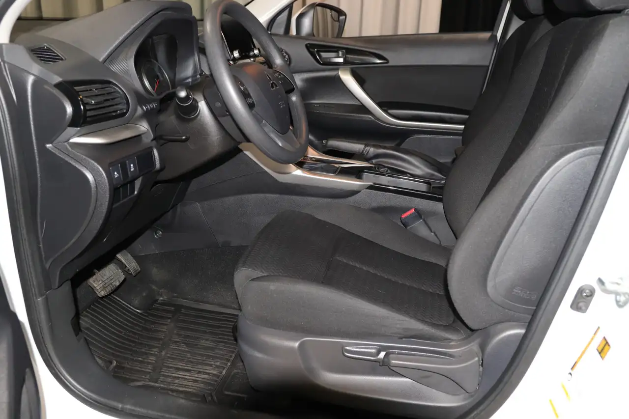 Mitsubishi Eclipse Cross photo Mitsubishi Eclipse Cross