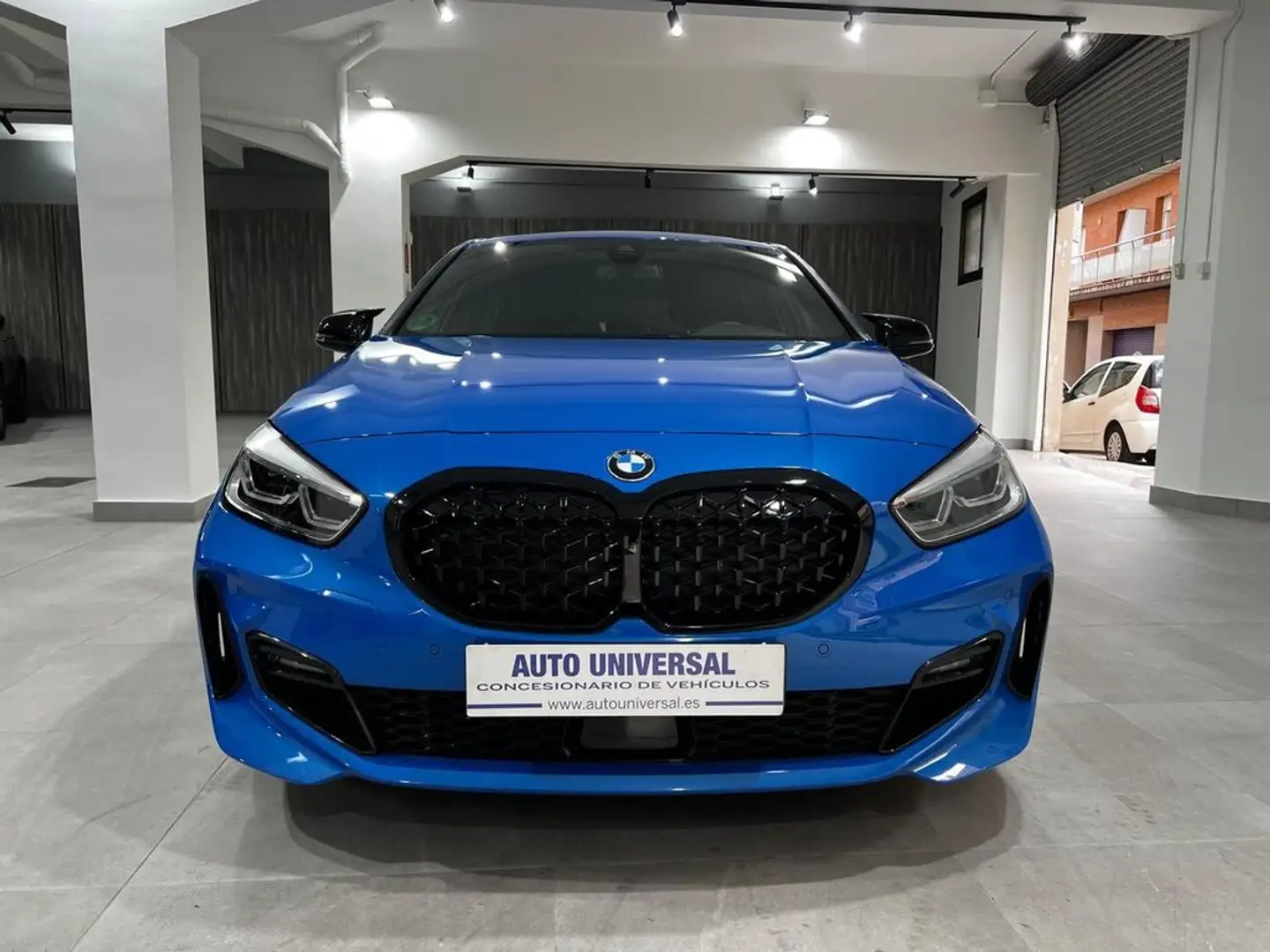 BMW 118 118dA Blau - 2