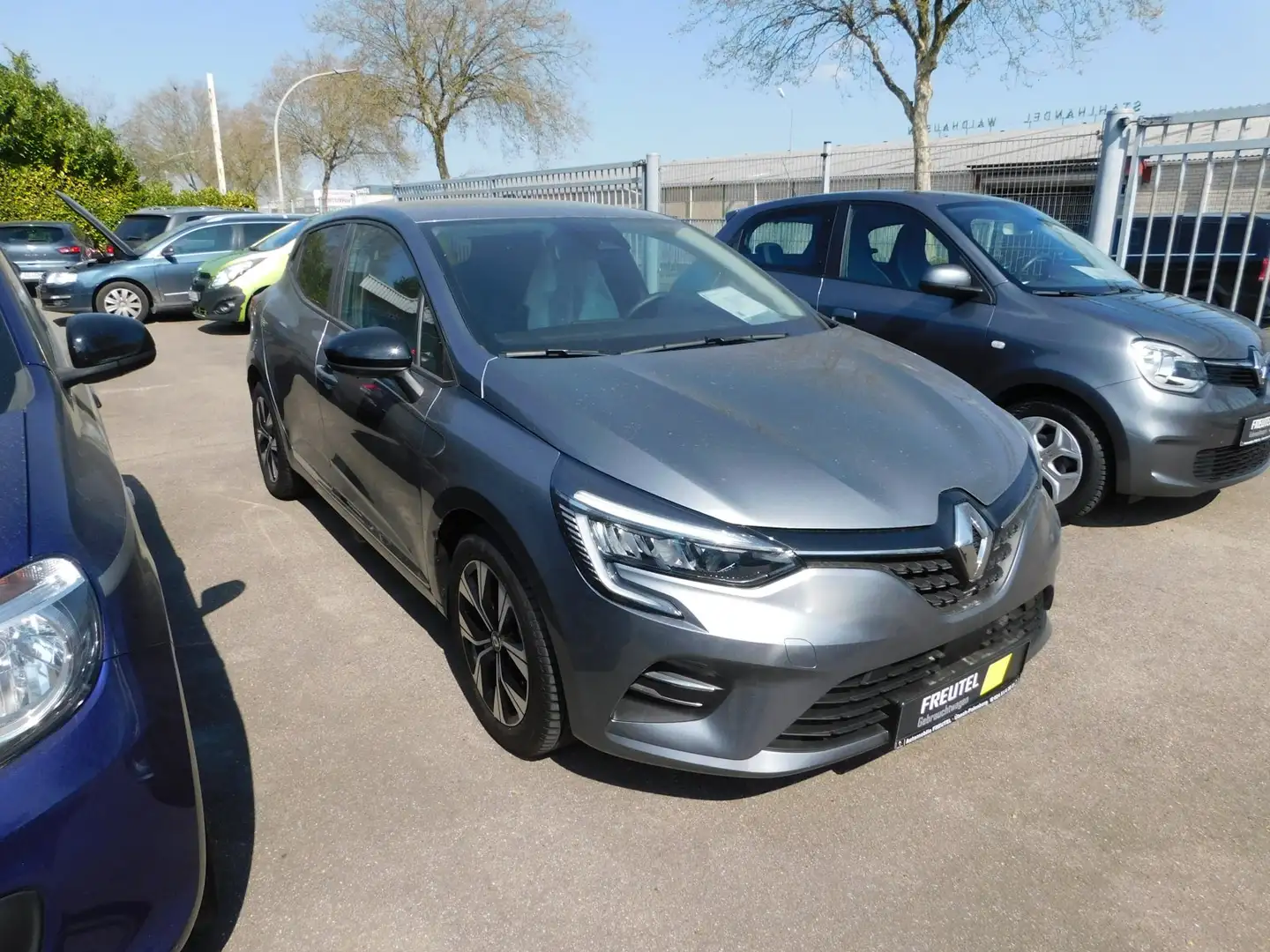 Renault Clio V  Evolution SCe 65 Gris - 2