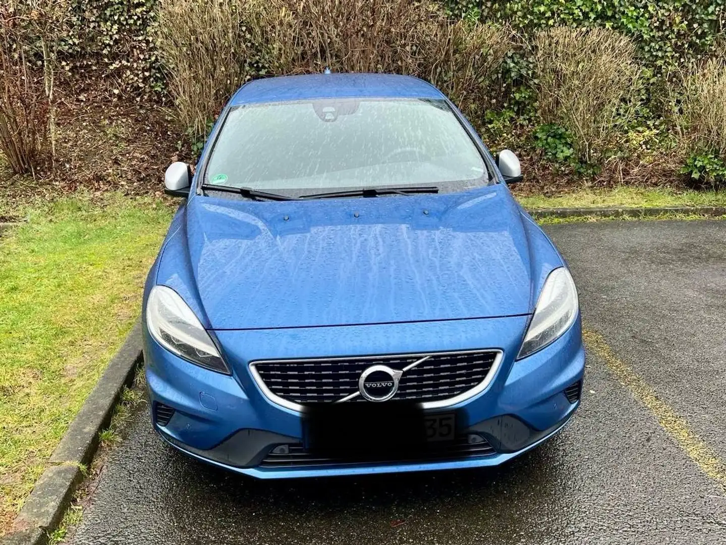 Volvo V40 V40 T2. R-Design Ausstattung Blau - 1