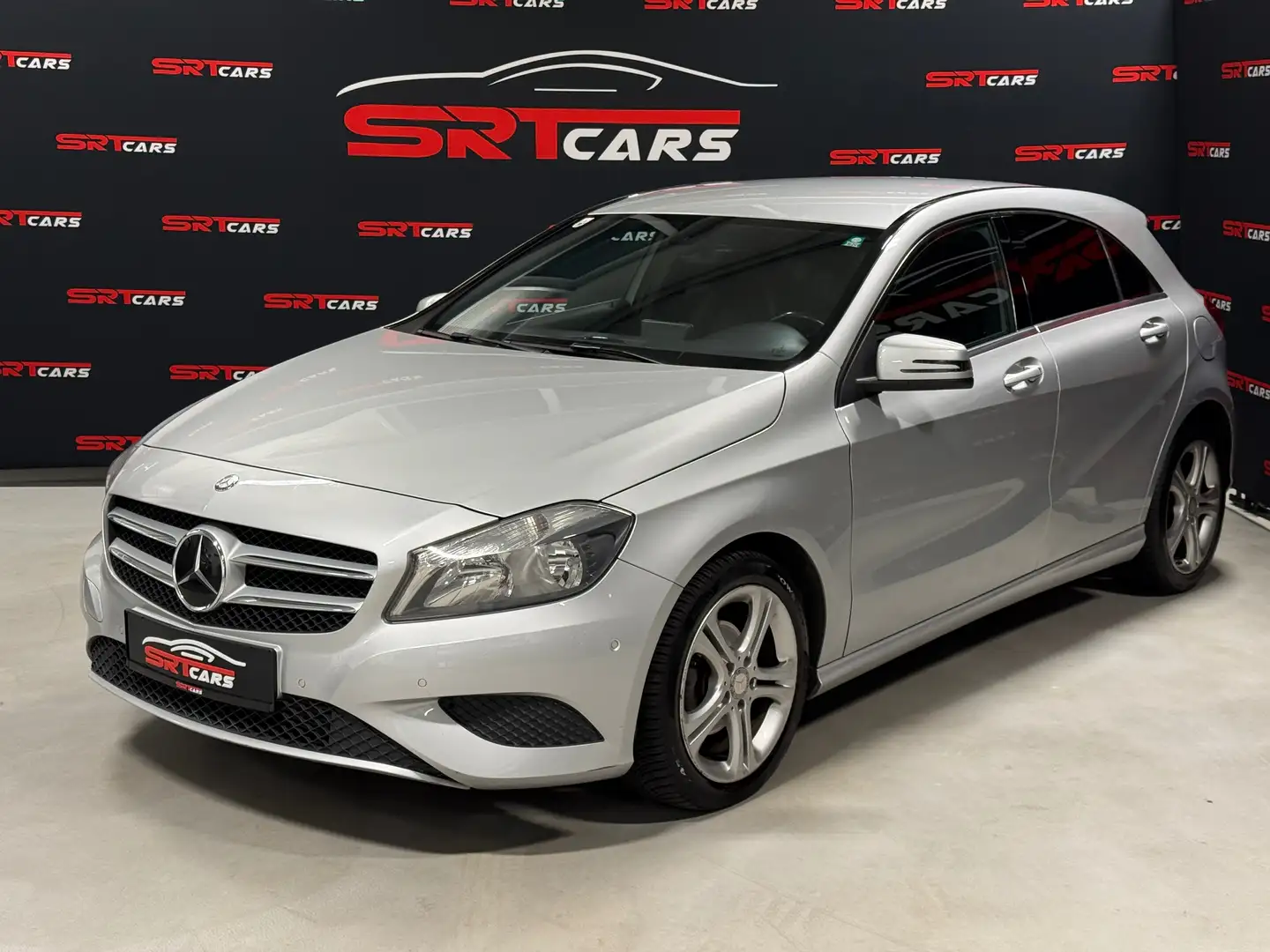 Mercedes-Benz A 180 A180d Aut. *Mercedes MOTOR*Sportsitze*Parksensoren Grau - 1