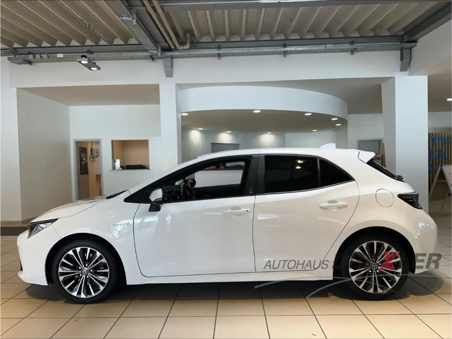 Toyota Corolla Hybrid Team D (Kamera, Apple Carplay) Weiß - 2