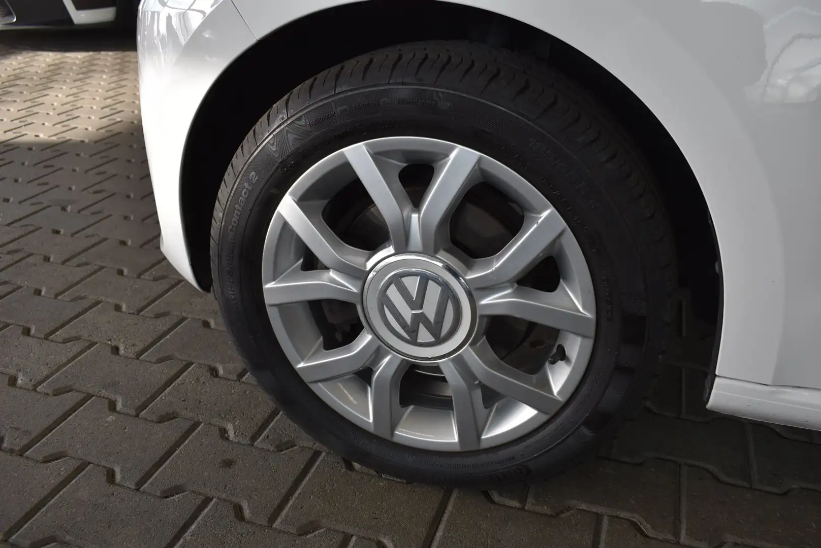 Volkswagen up! 1.0 Panodach Automatik Klima Winterpkt Weiß - 2