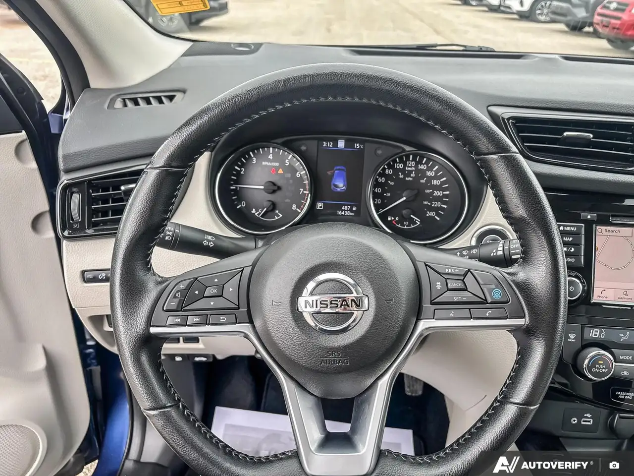 Nissan Qashqai снимка Nissan Qashqai