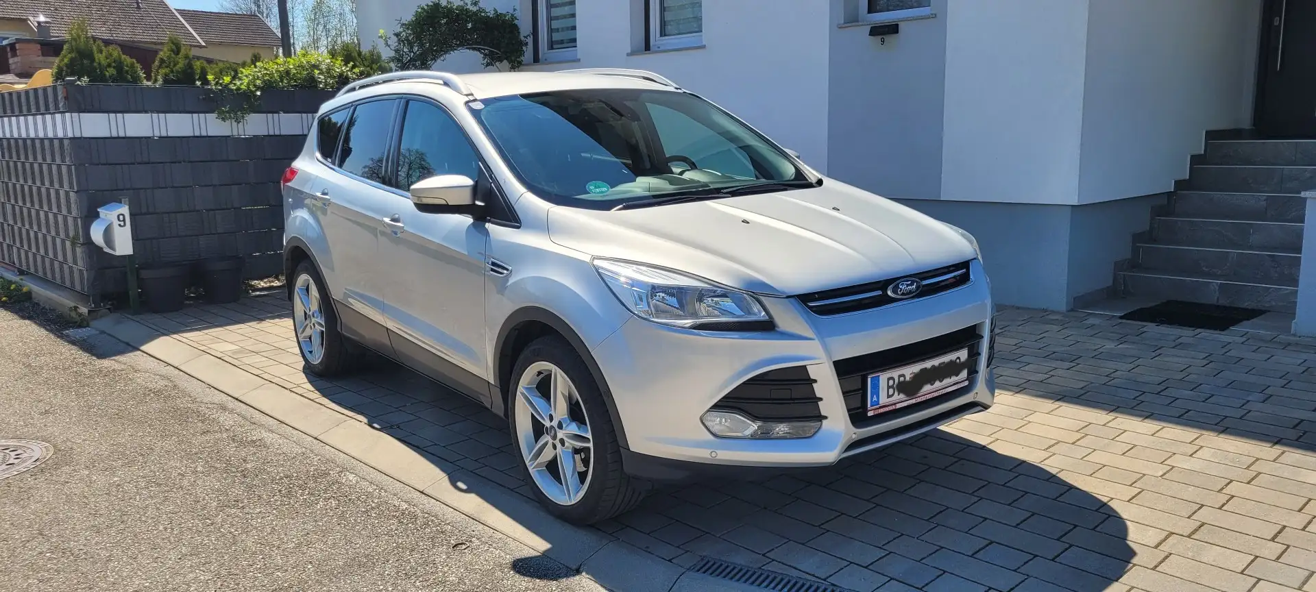 Ford Kuga 2,0 TDCi Titanium - 1