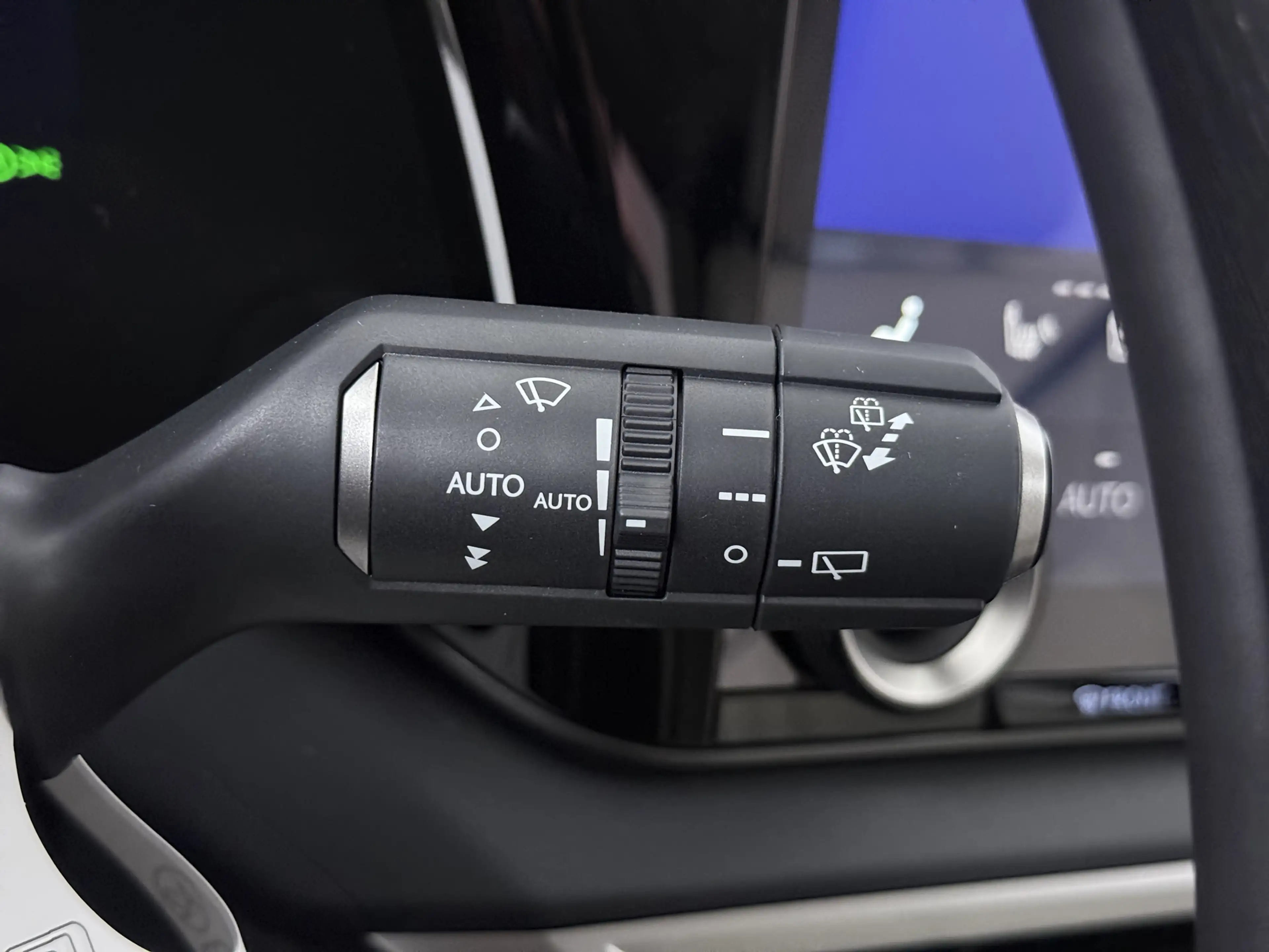 Lexus RX 450h 450h+ Plug-in Hybrid President Line | Mark Levinso — photo 11