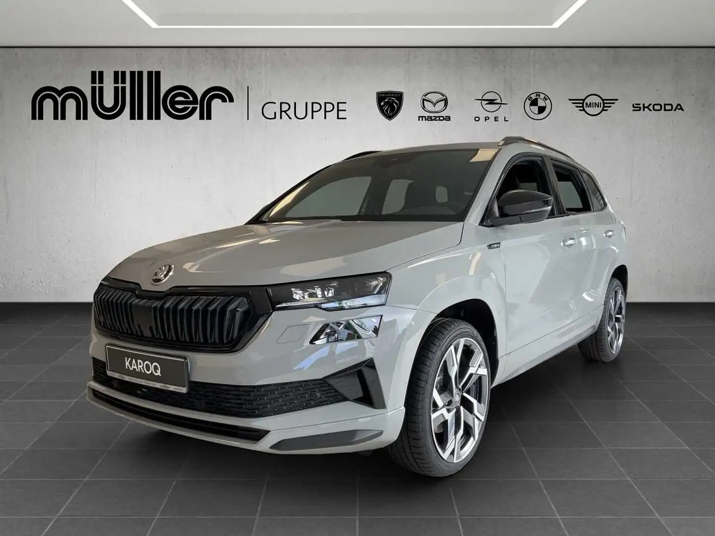 Skoda Karoq Sportline 1.5 TSI DSG Gris - 1