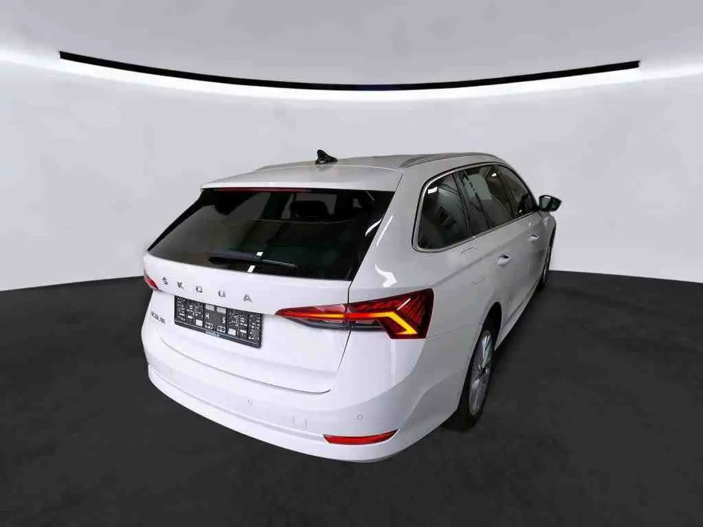 Skoda Octavia Combi 2.0 TDI DSG STYLE NAVI PDC SITZHZG LED Weiß - 2