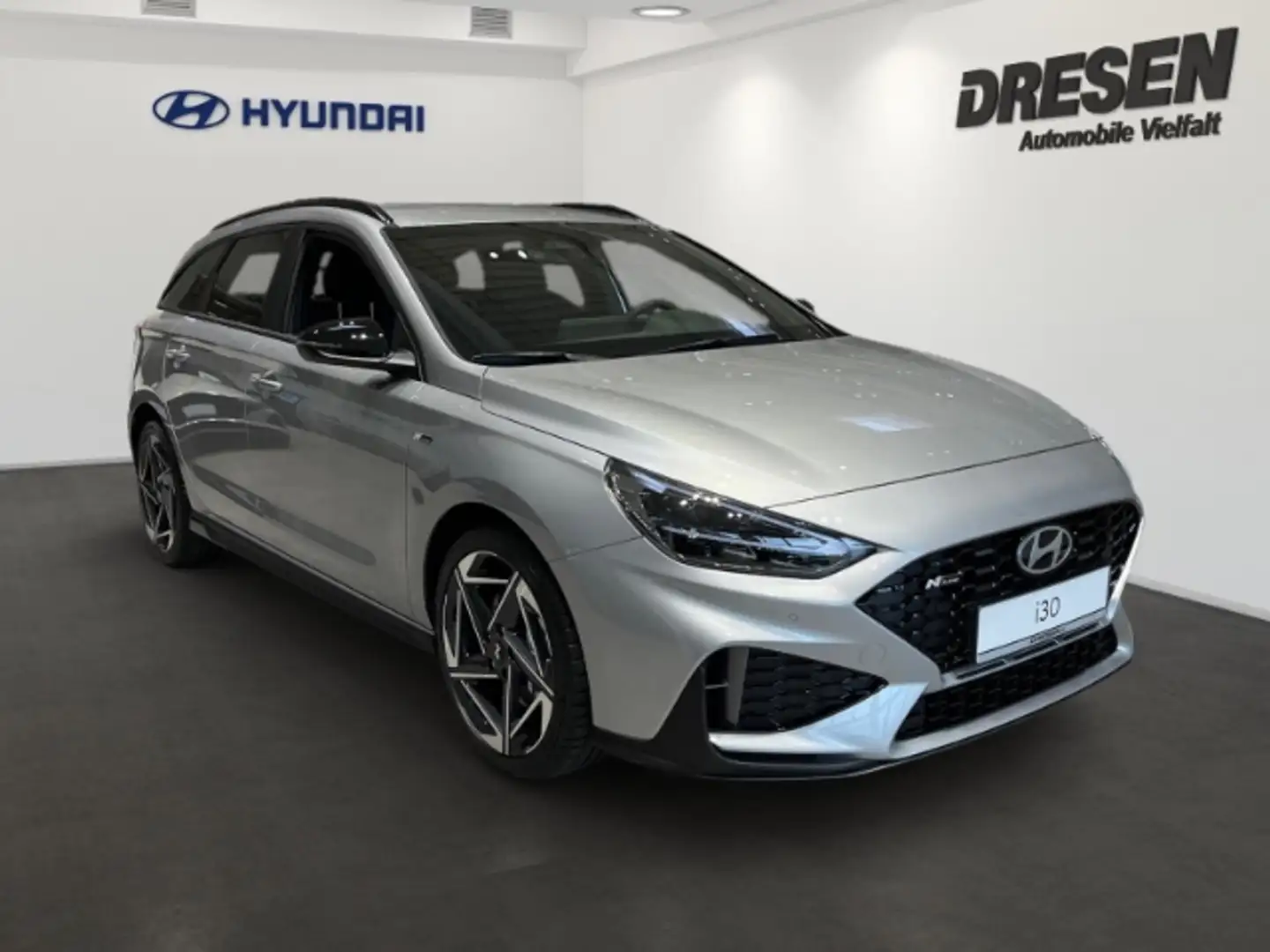 Hyundai i30 N Line+Automatik+Sitz-&Lenkradheizung+Navi+Rückfah Silber - 2