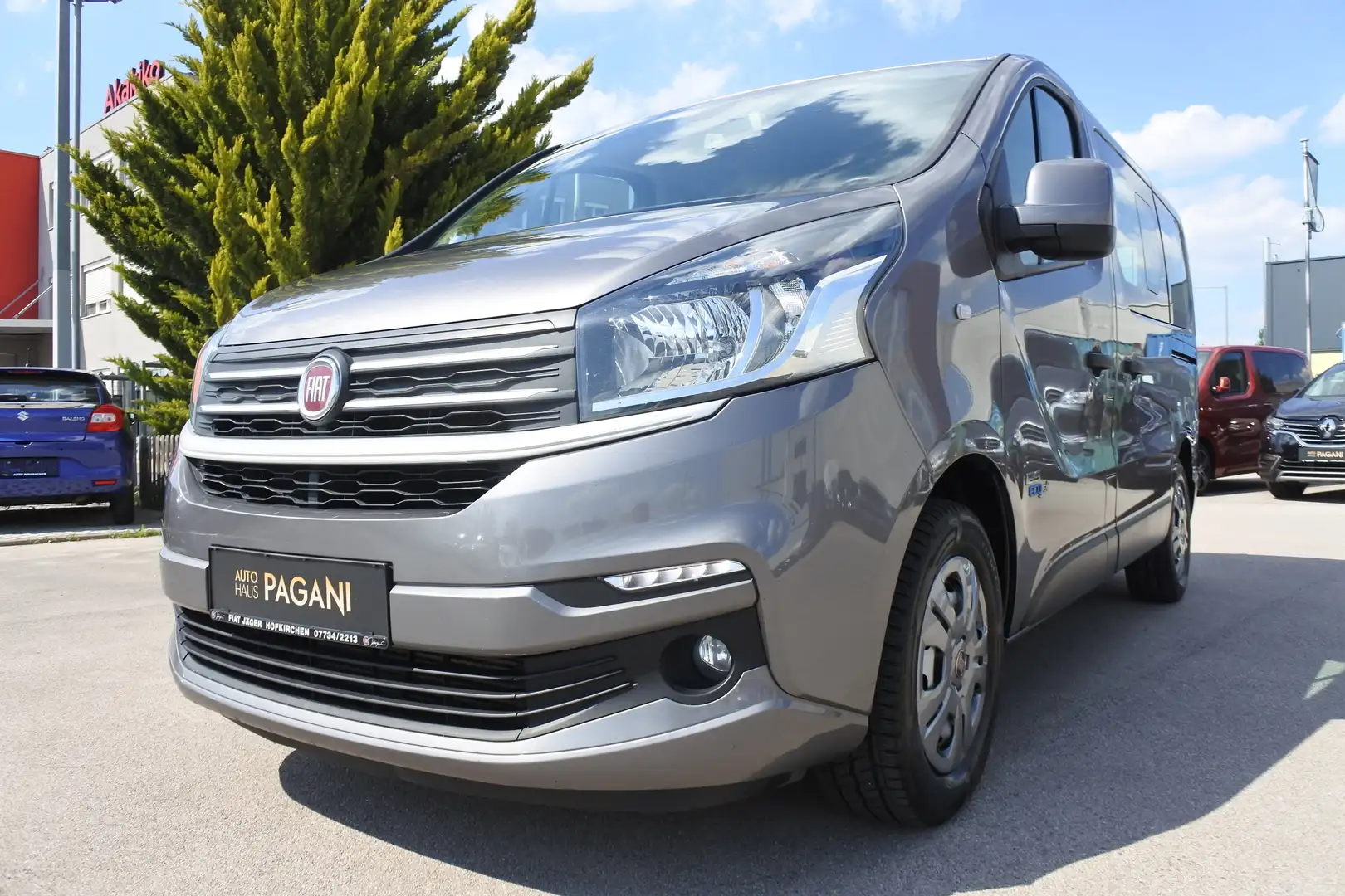 Fiat Talento Kombi 3,0t 2,0 EcoJet 120/NAVI/AHK/8SITZE Grau - 2