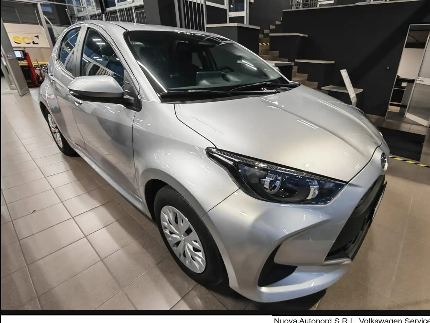 Toyota Yaris Yaris IV 2020 1.5h Active Argento - 1