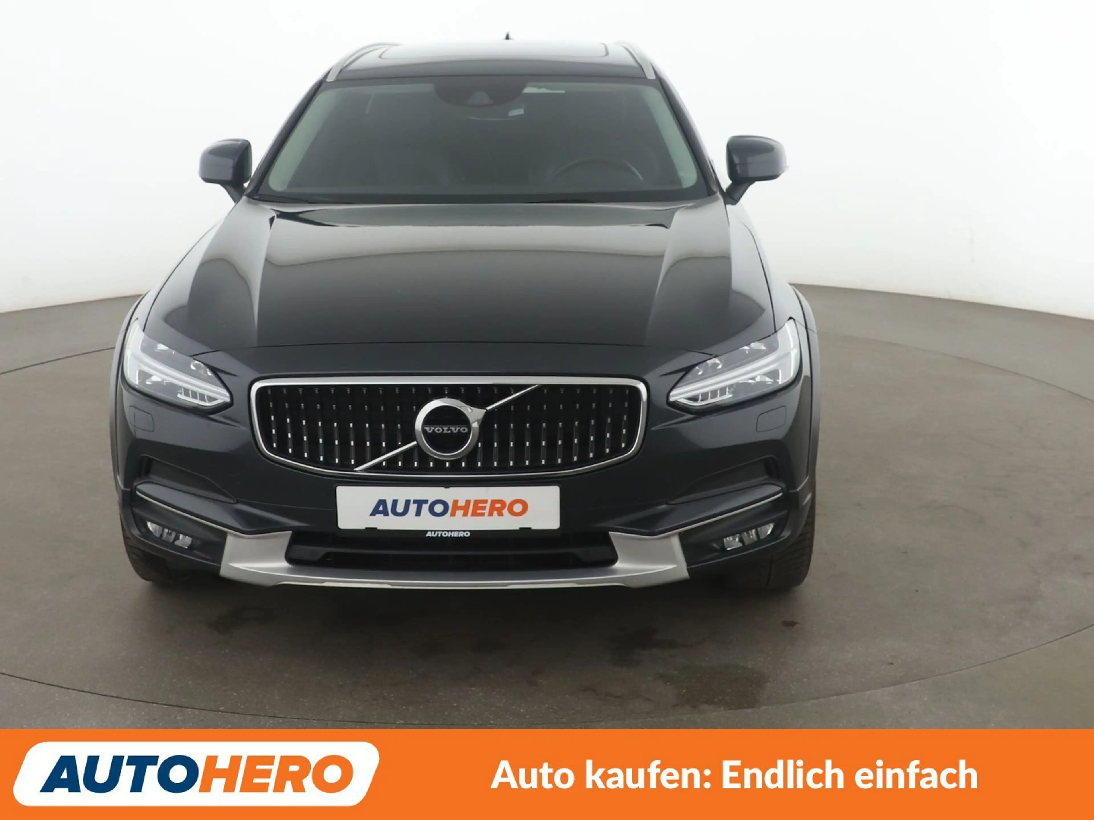 Volvo V90 Cross Country 2.0 D5 Pro AWD Aut.*NAVI*LED*TEMPO*CAM*PDC*SHZ* — photo 9