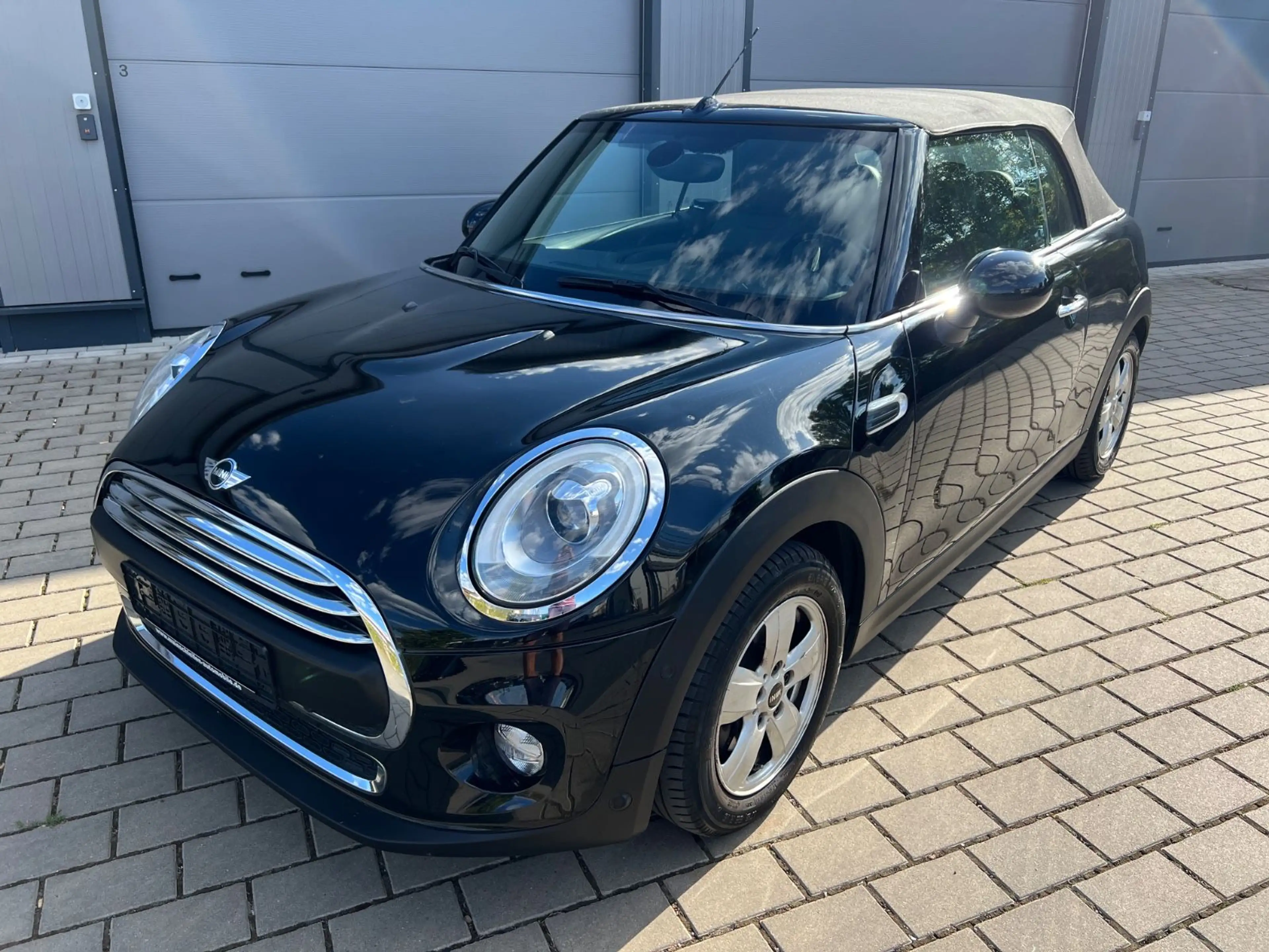 MINI One Cabrio Cooper Cabrio NAVI LED Leder Kamera 1. Hand — photo 9