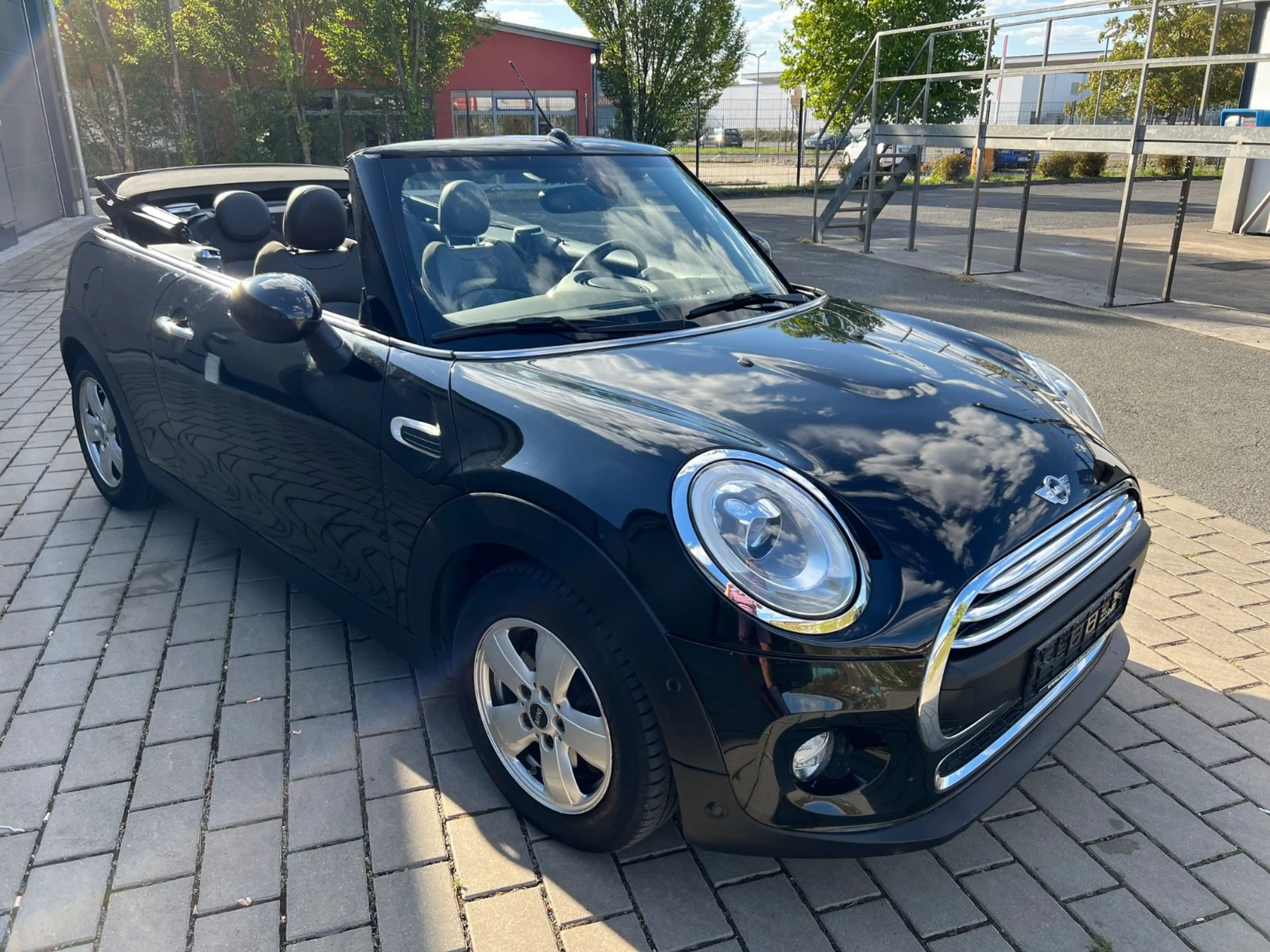 MINI One Cabrio Cooper Cabrio NAVI LED Leder Kamera 1. Hand — photo 7
