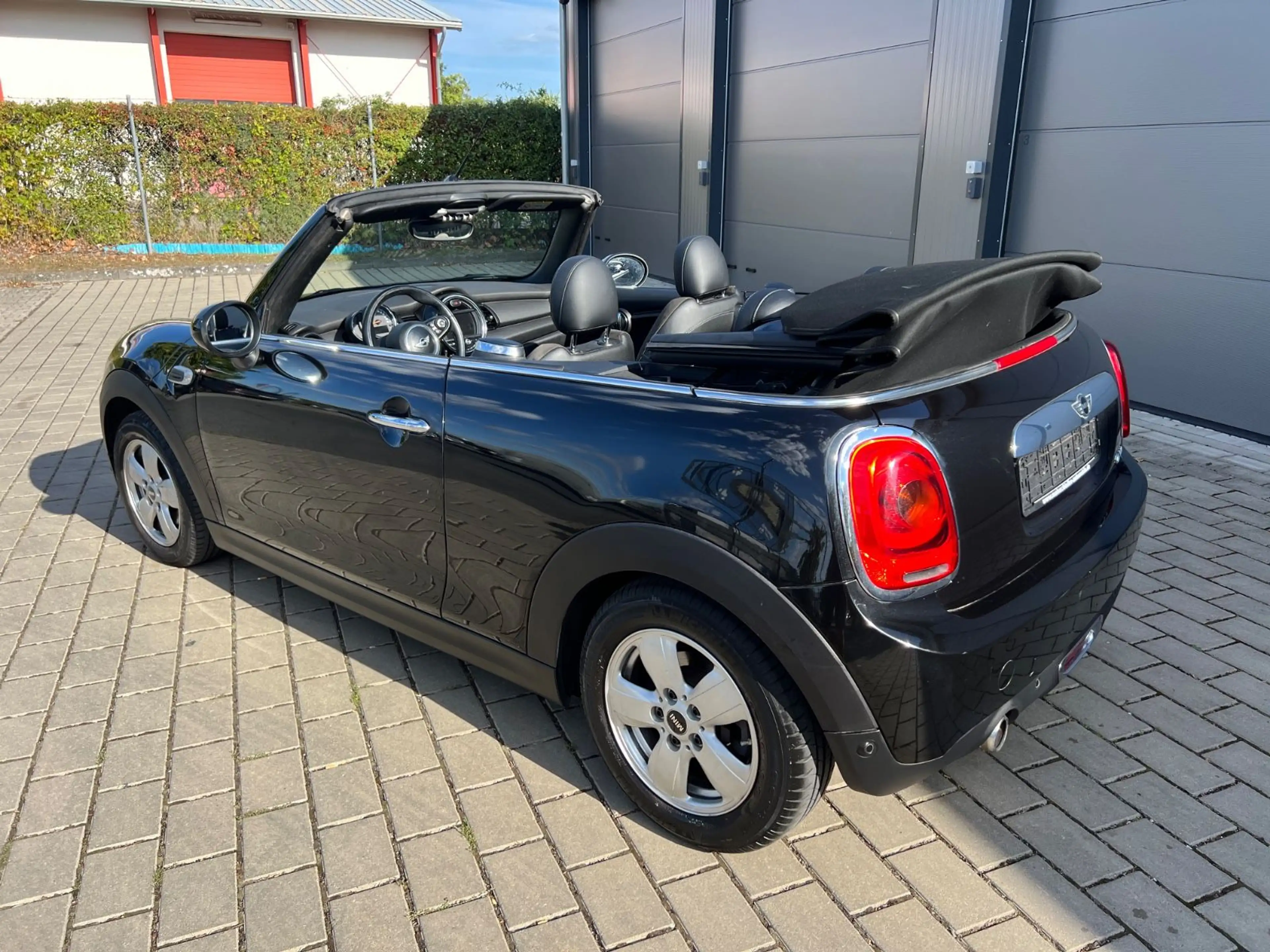 MINI One Cabrio Cooper Cabrio NAVI LED Leder Kamera 1. Hand — photo 3