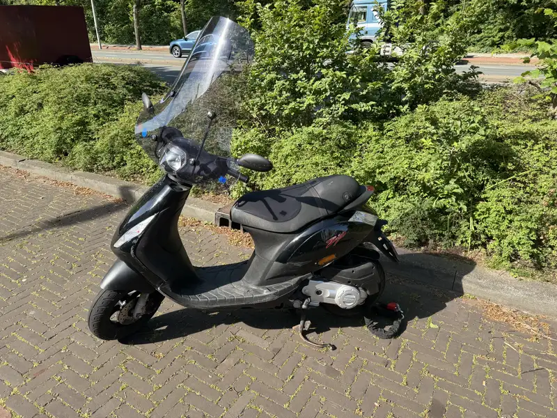 Piaggio Zip 50