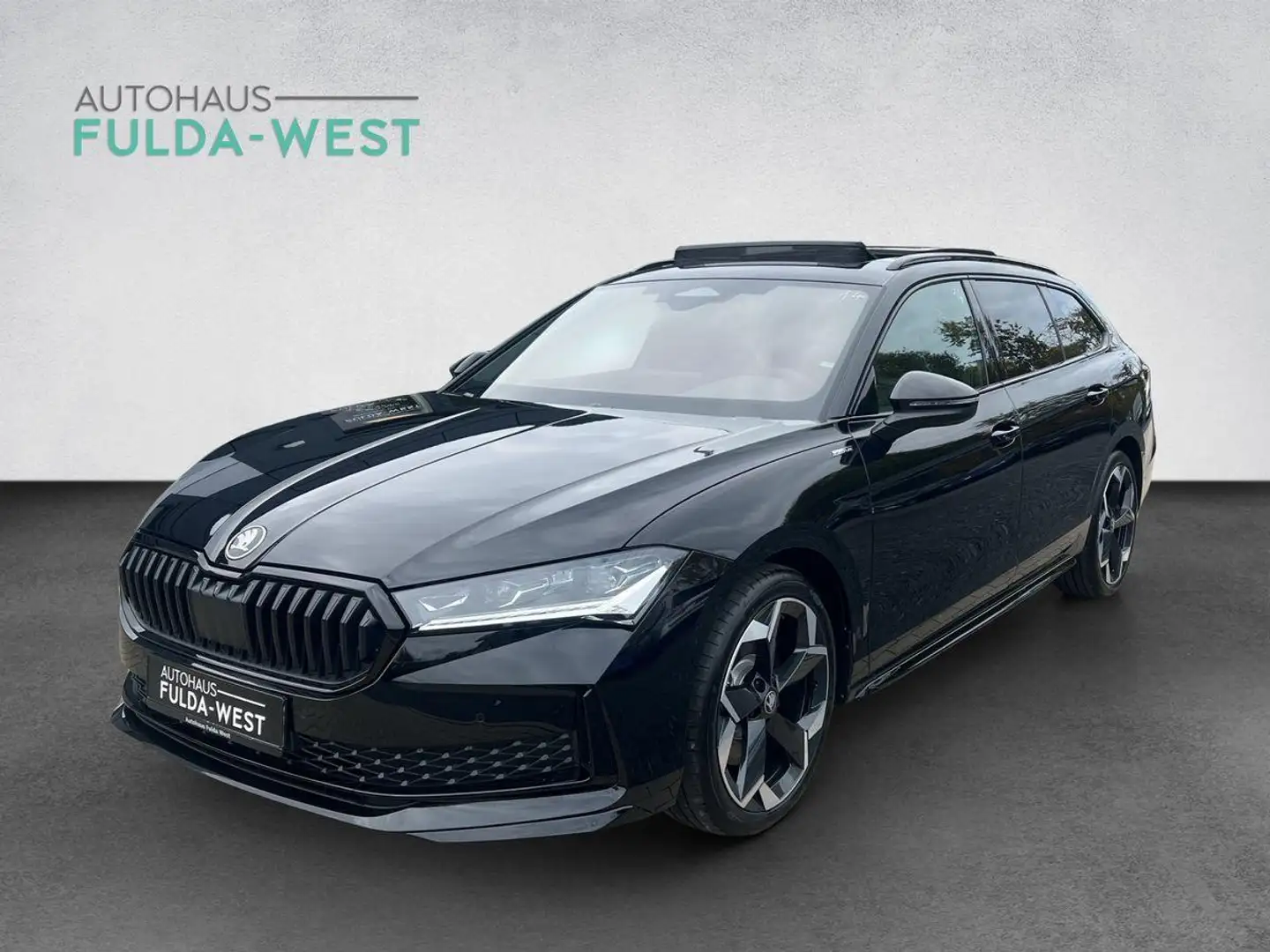 Skoda Superb Combi Sportline 193PS 4x4 Matrix Pano AHK Schwarz - 1