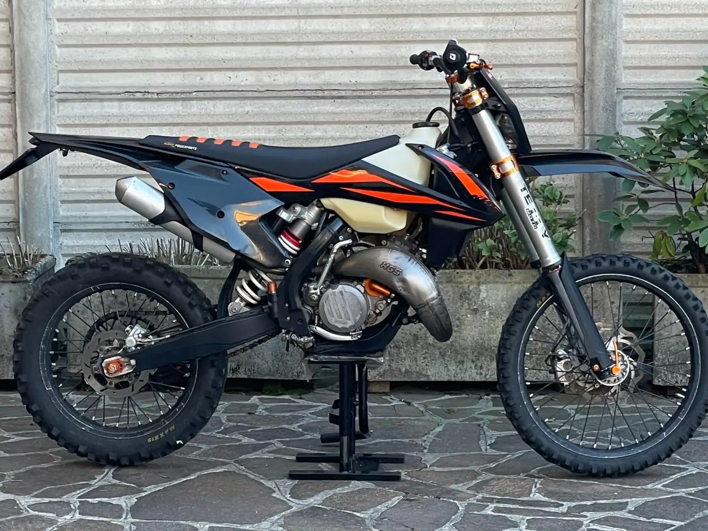 KTM 125 XC Schwarz - 2