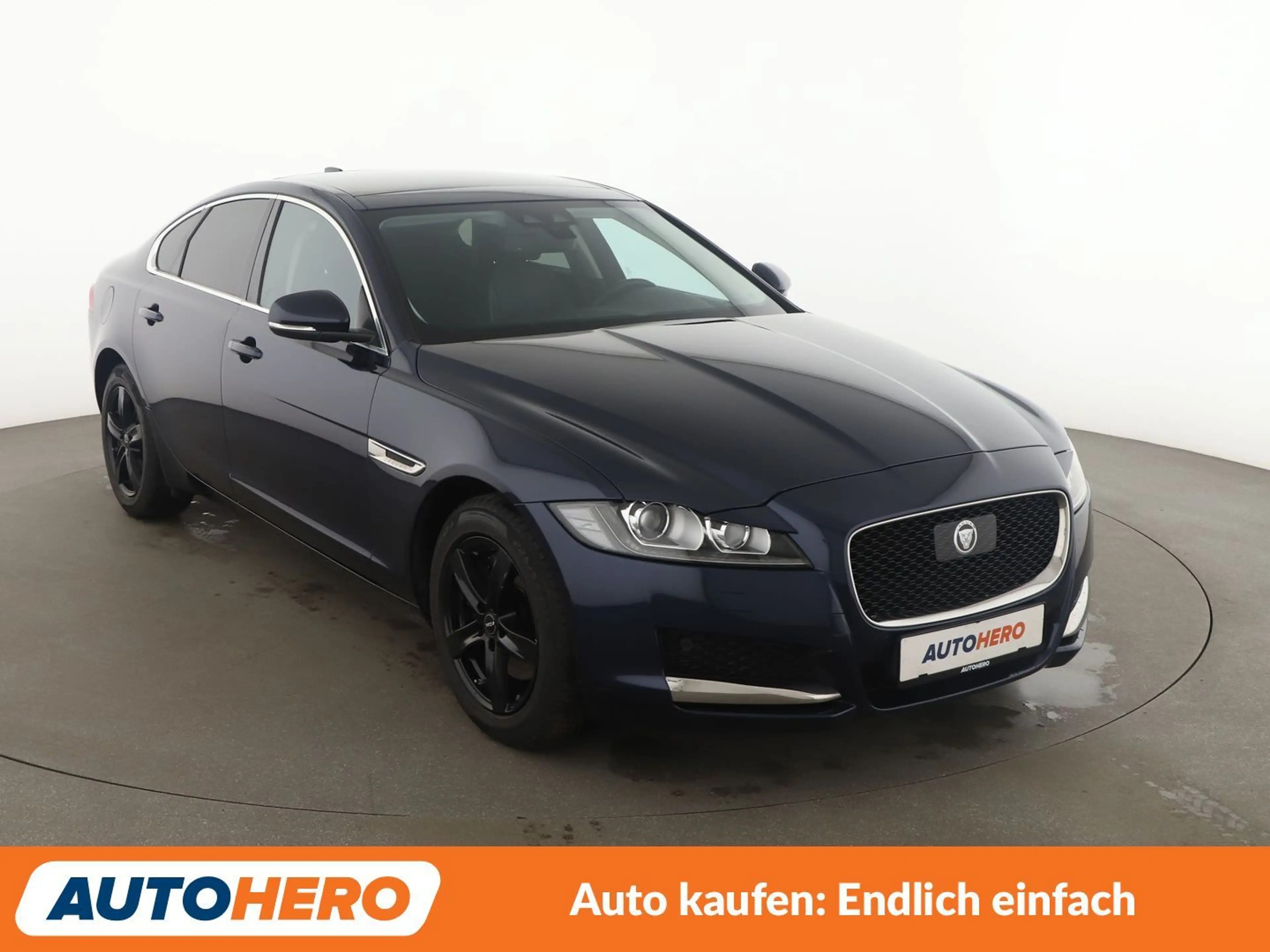 Jaguar XF 20d Portfolio Aut.*NAVI*BiXENON*TEMPO*PDC*SHZ* — photo 8