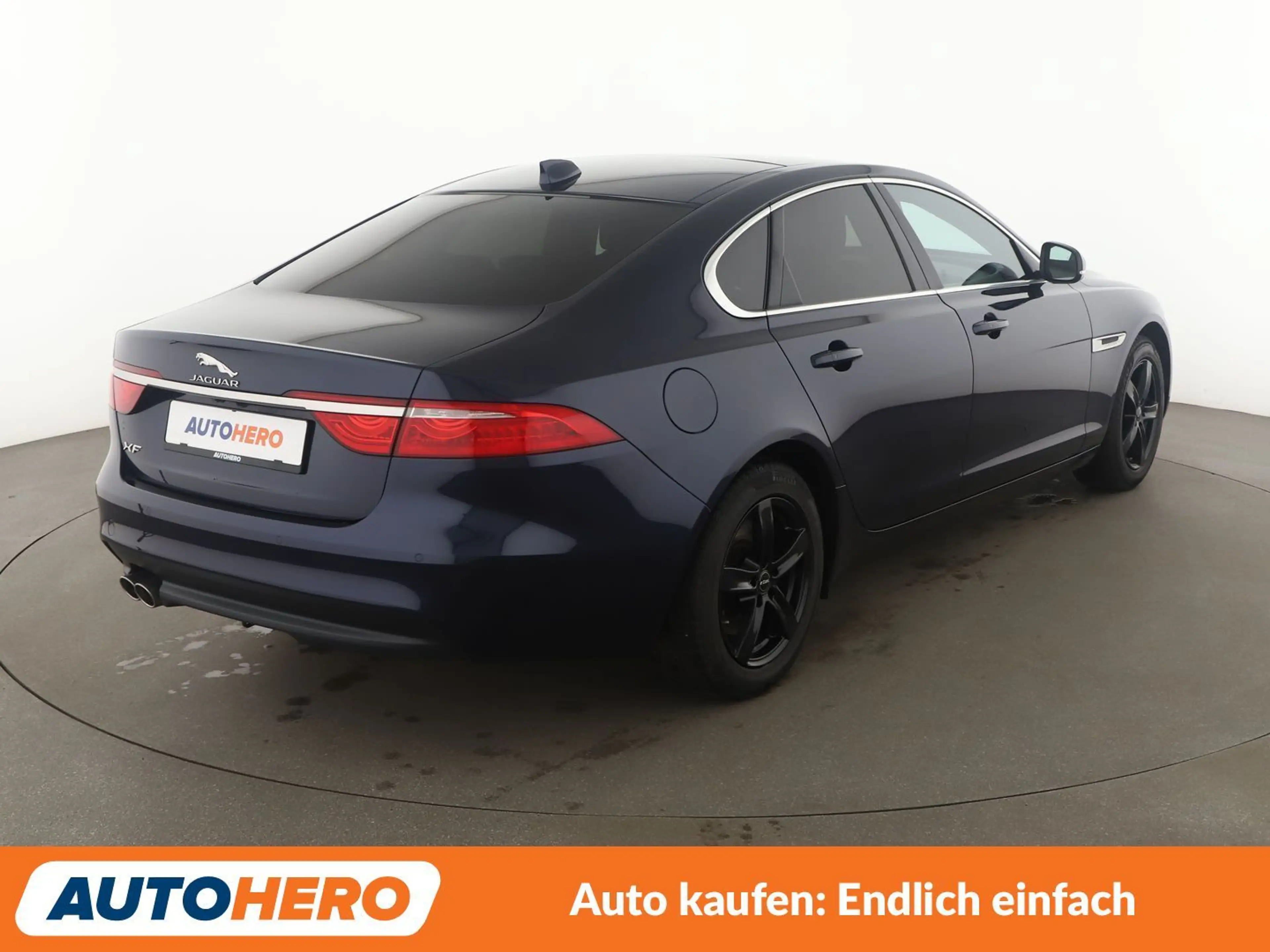 Jaguar XF 20d Portfolio Aut.*NAVI*BiXENON*TEMPO*PDC*SHZ* — photo 6