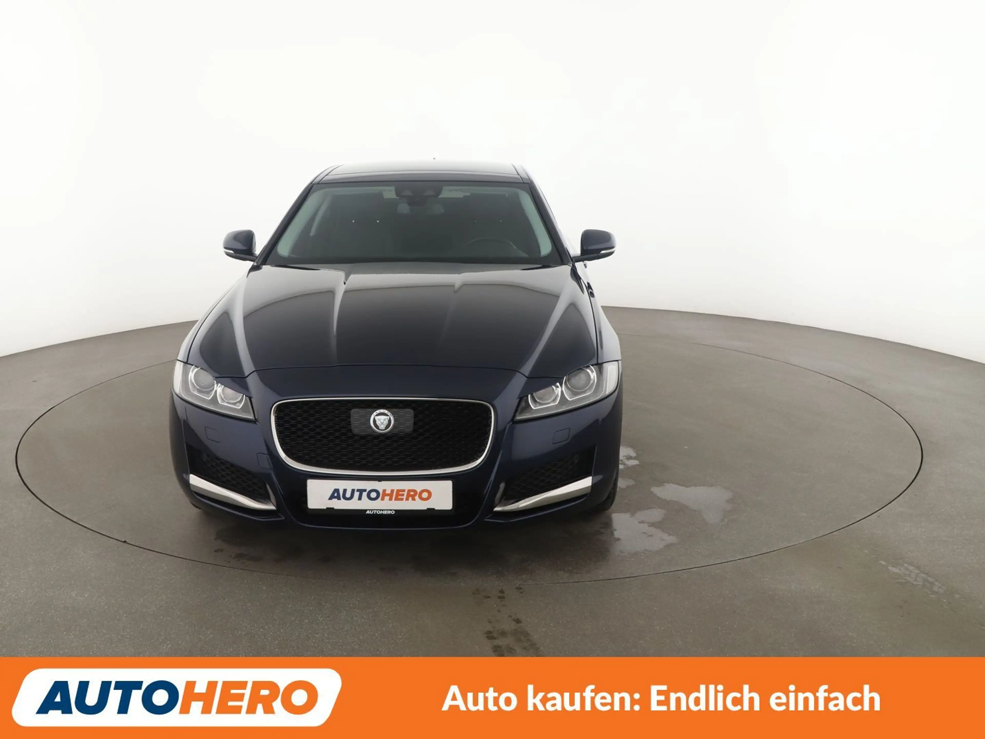 Jaguar XF 20d Portfolio Aut.*NAVI*BiXENON*TEMPO*PDC*SHZ* — photo 9