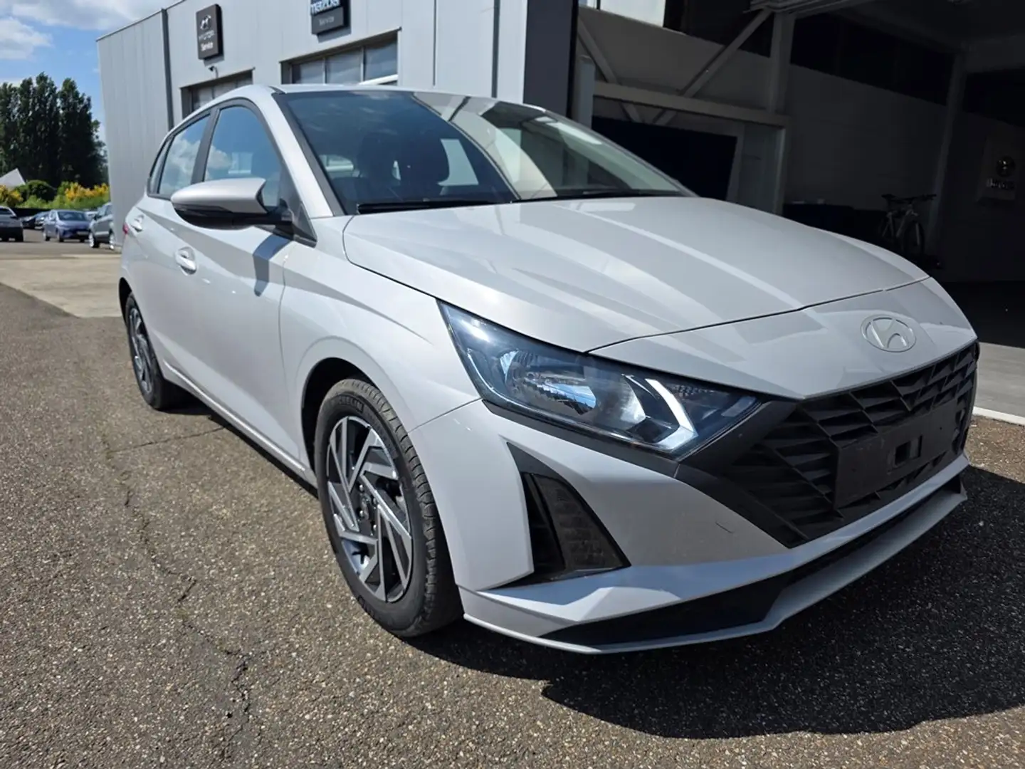 Hyundai i20 Carplay, Camera, Park.Sensor, Cruise, DAB+,.. + Ga Zilver - 1