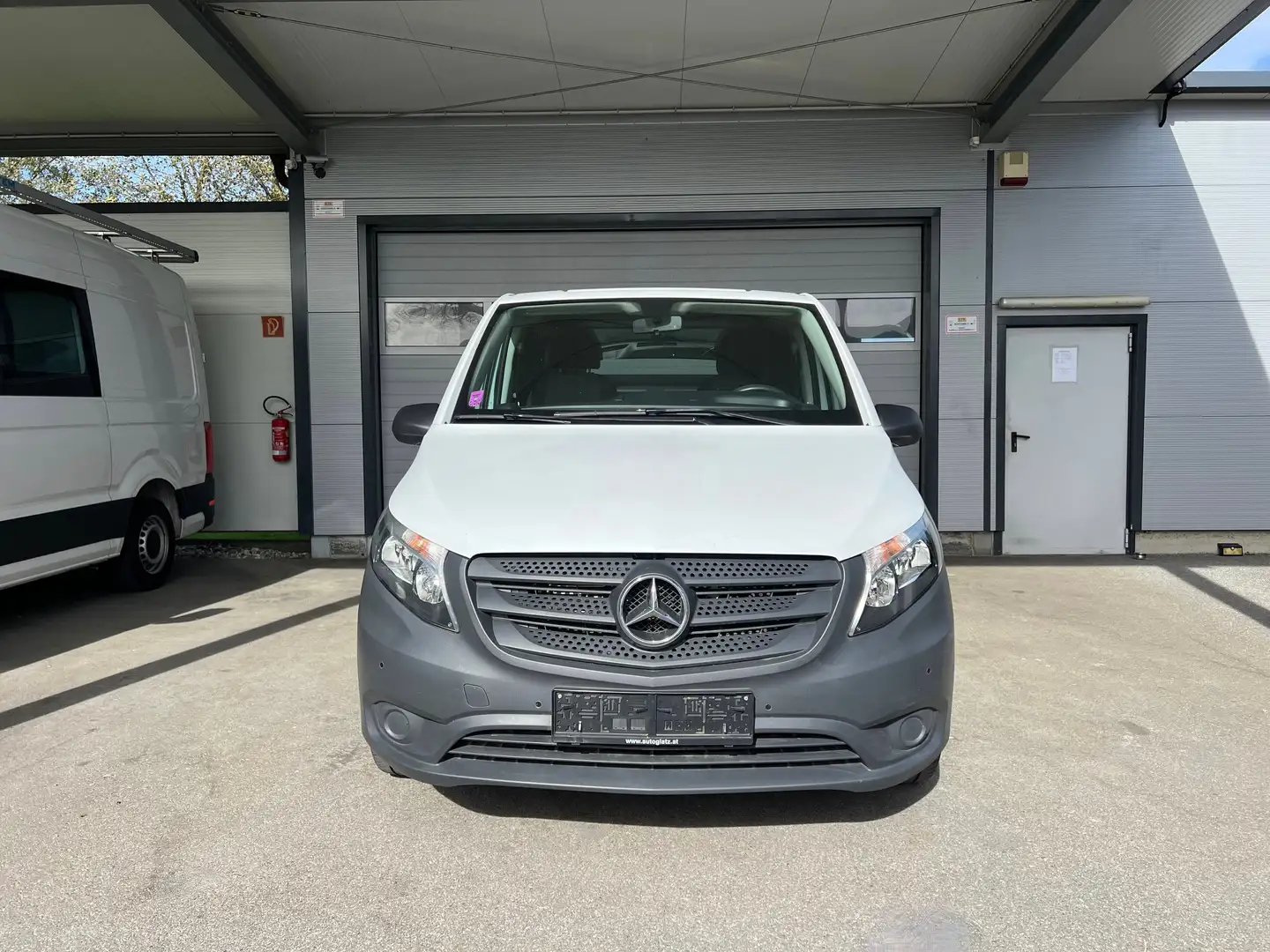 Mercedes-Benz Vito Vito Kasten 114 CDI lang 4x4 Aut. NAVI/KLIMA/PARK. Weiß - 1