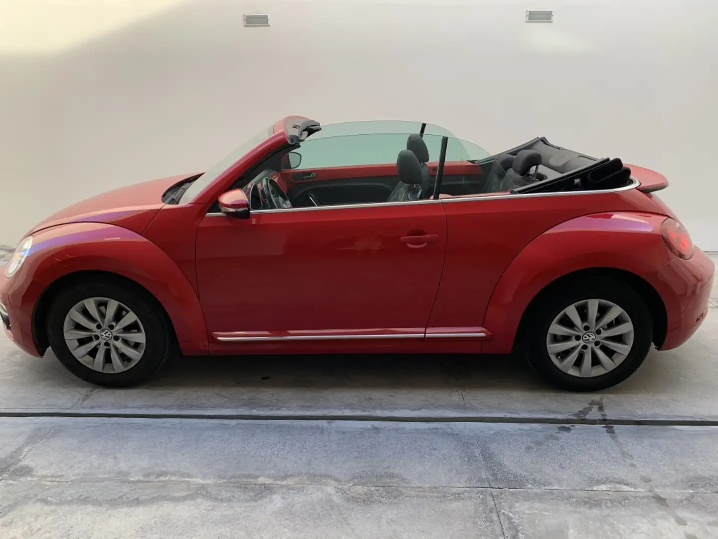 Volkswagen Beetle Cabrio 1.2 TSI Beetlemanía 77kW Rouge - 1