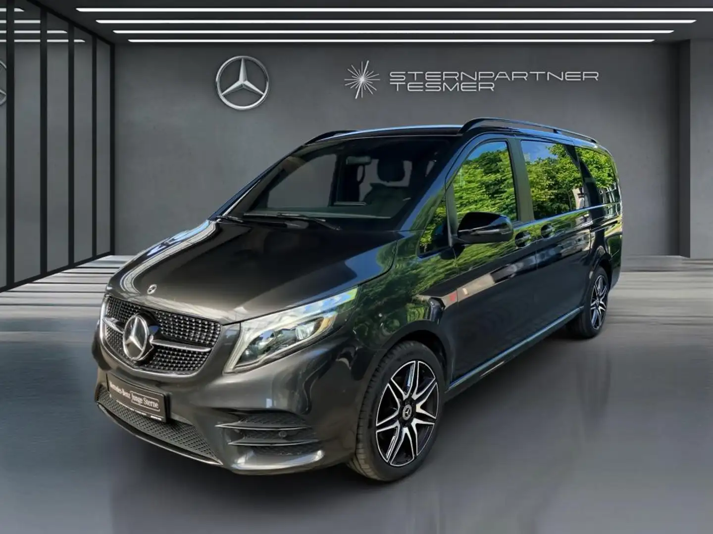 Mercedes-Benz V 300 d 4M ED., LANG - AMG, PANO, StHz, LIEGE-P. Grau - 1