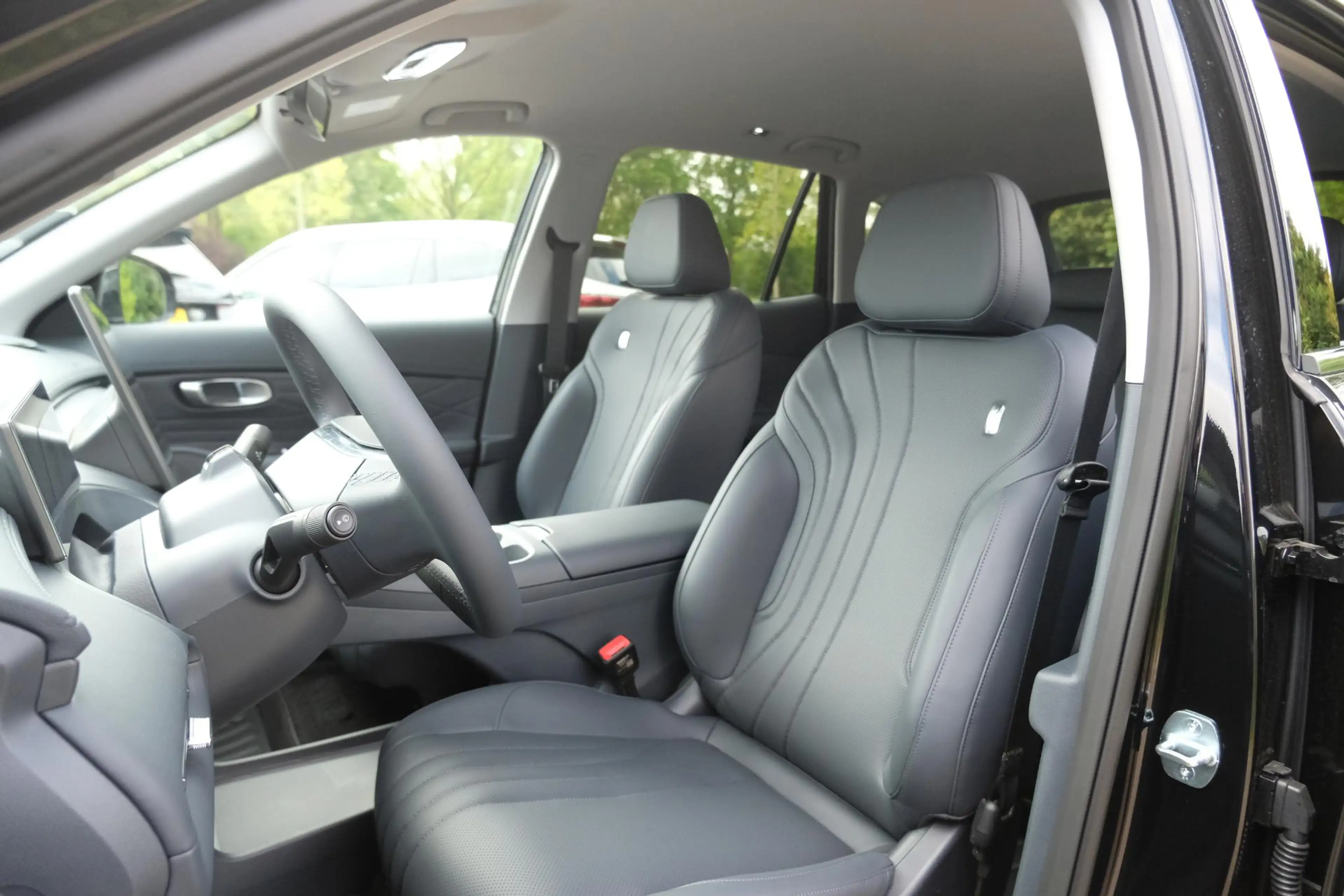 Geely Starray EM-i 1.5 Pro 262 PK | Stoelverwarming | 83 Km elektrisc — photo 8