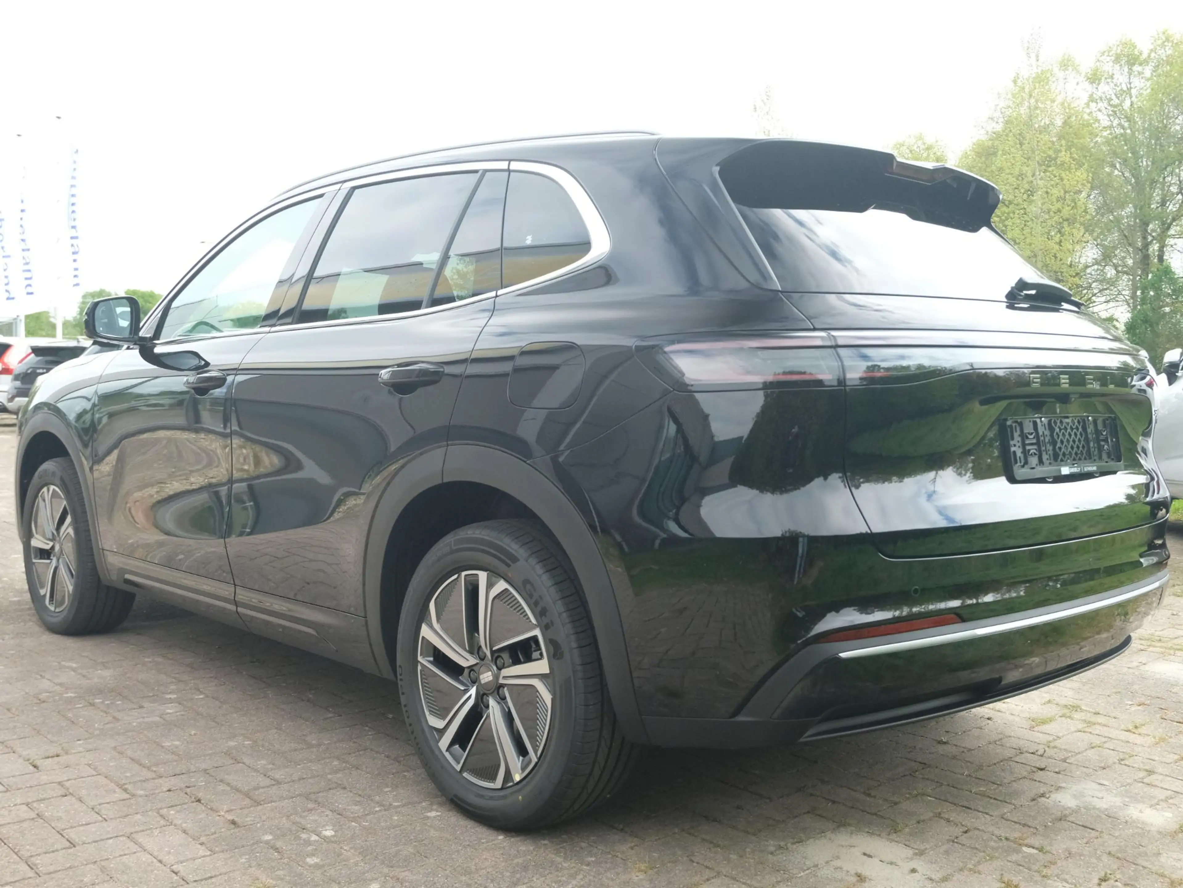 Geely Starray EM-i 1.5 Pro 262 PK | Stoelverwarming | 83 Km elektrisc — photo 3