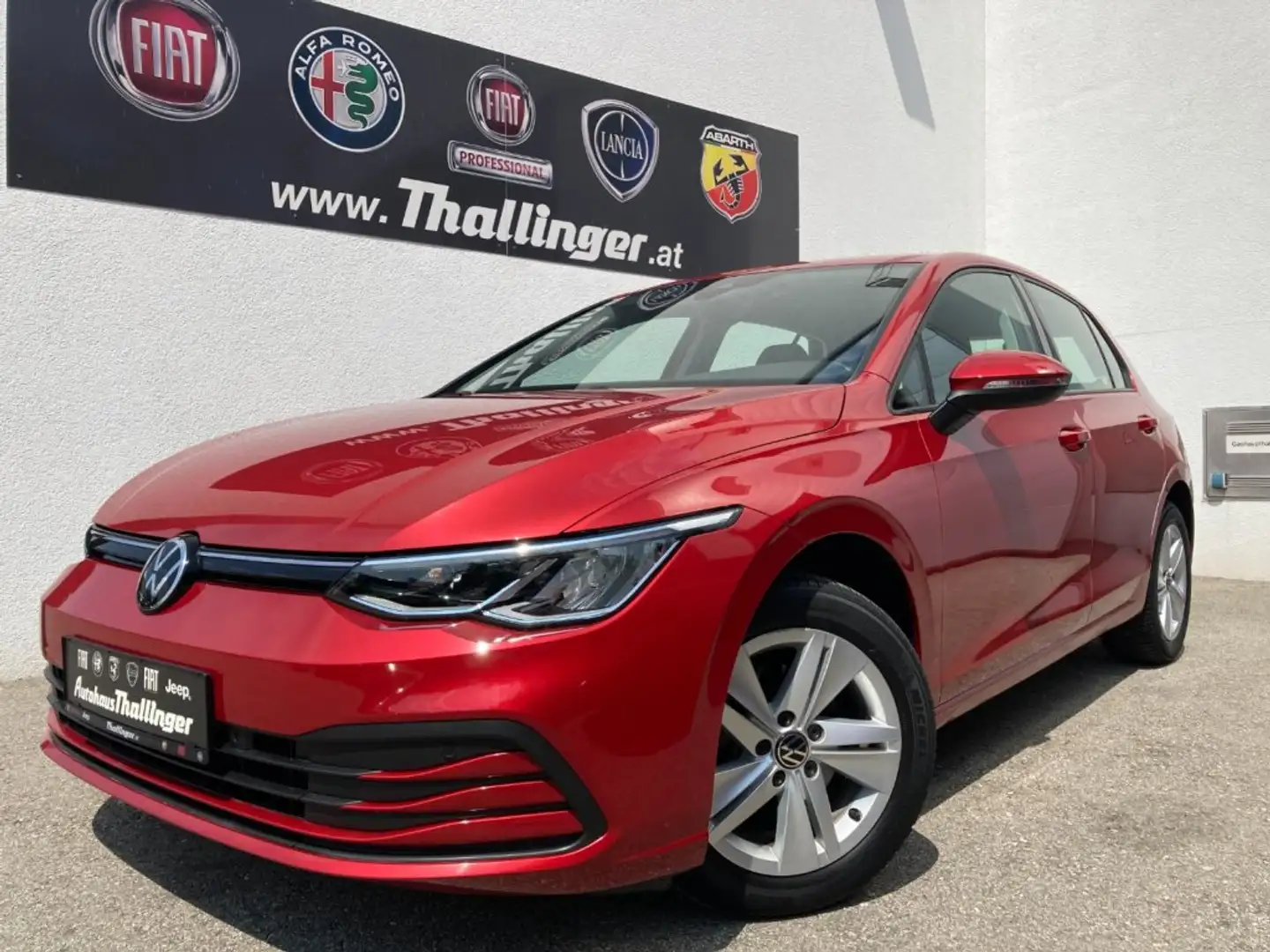 Volkswagen Golf VIII Life **NAVI+LED** Rot - 1