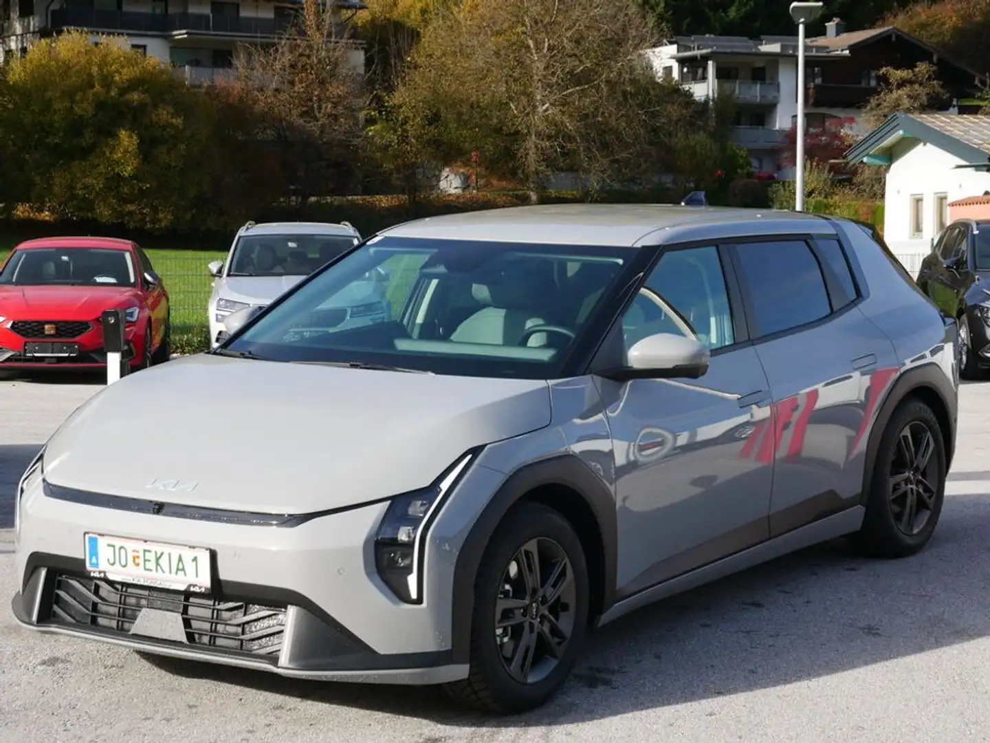 Kia EV4 HB FWD 81,4kWh Earth Plus Grau - 2