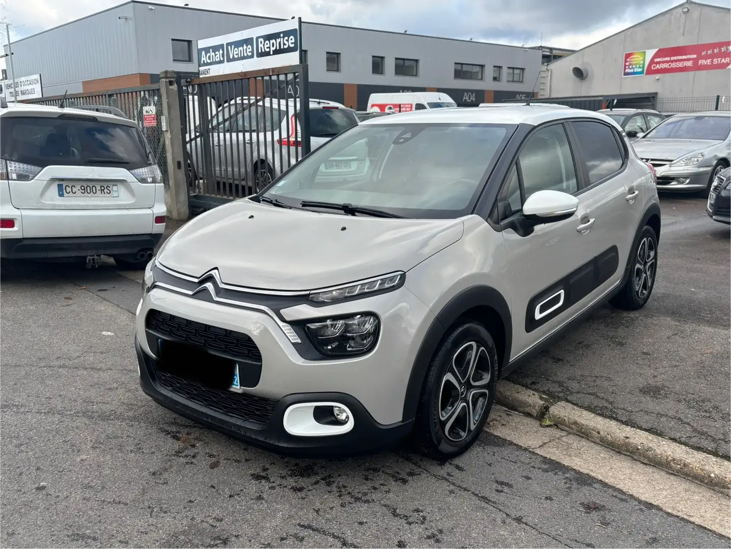 Citroen C3 CITROËN C3 III Phase 2 1.2 VTi 12V 83cv SHINE Beige - 1