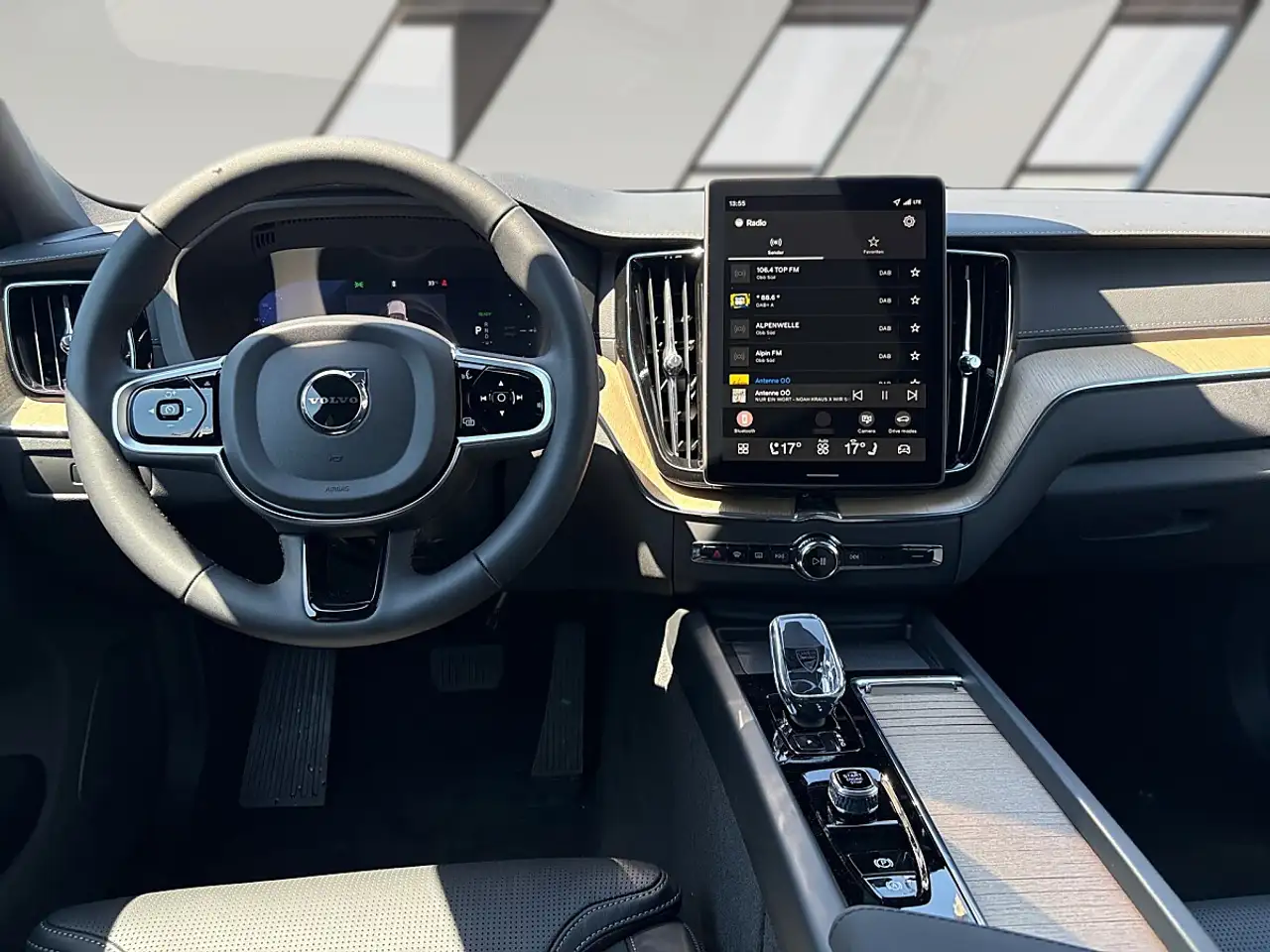 Volvo XC60 2026 — фото 9
