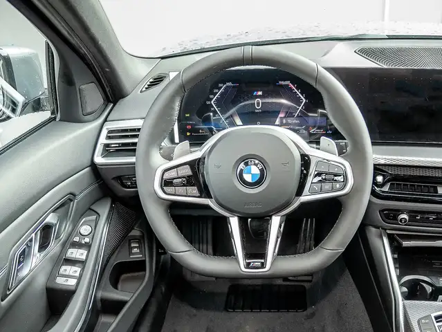 BMW 3 Series view 9