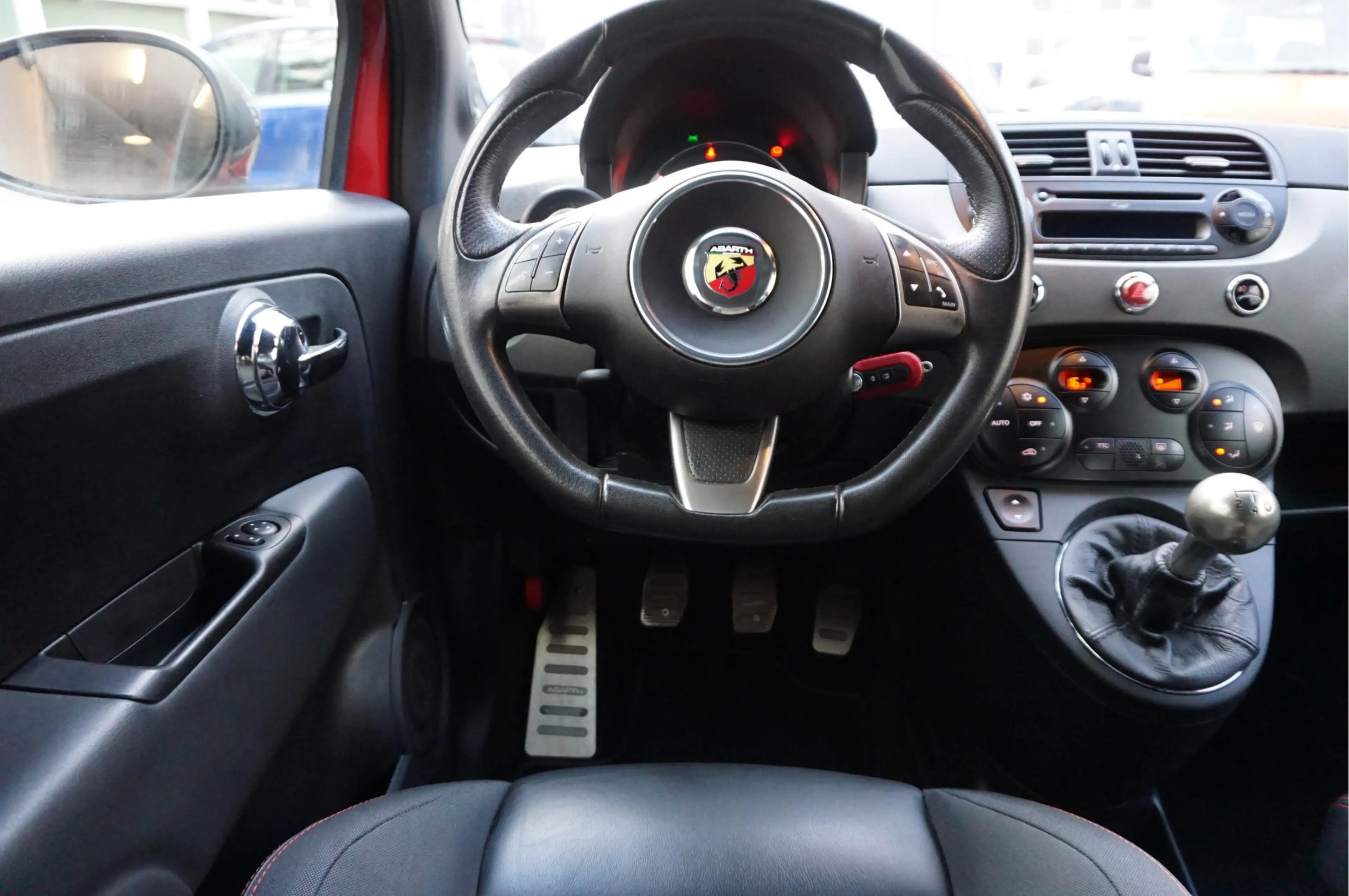 Fiat 500 Abarth 1.4 T-Jet 595 Competizione BREMBO | CARBON | INTER — photo 13
