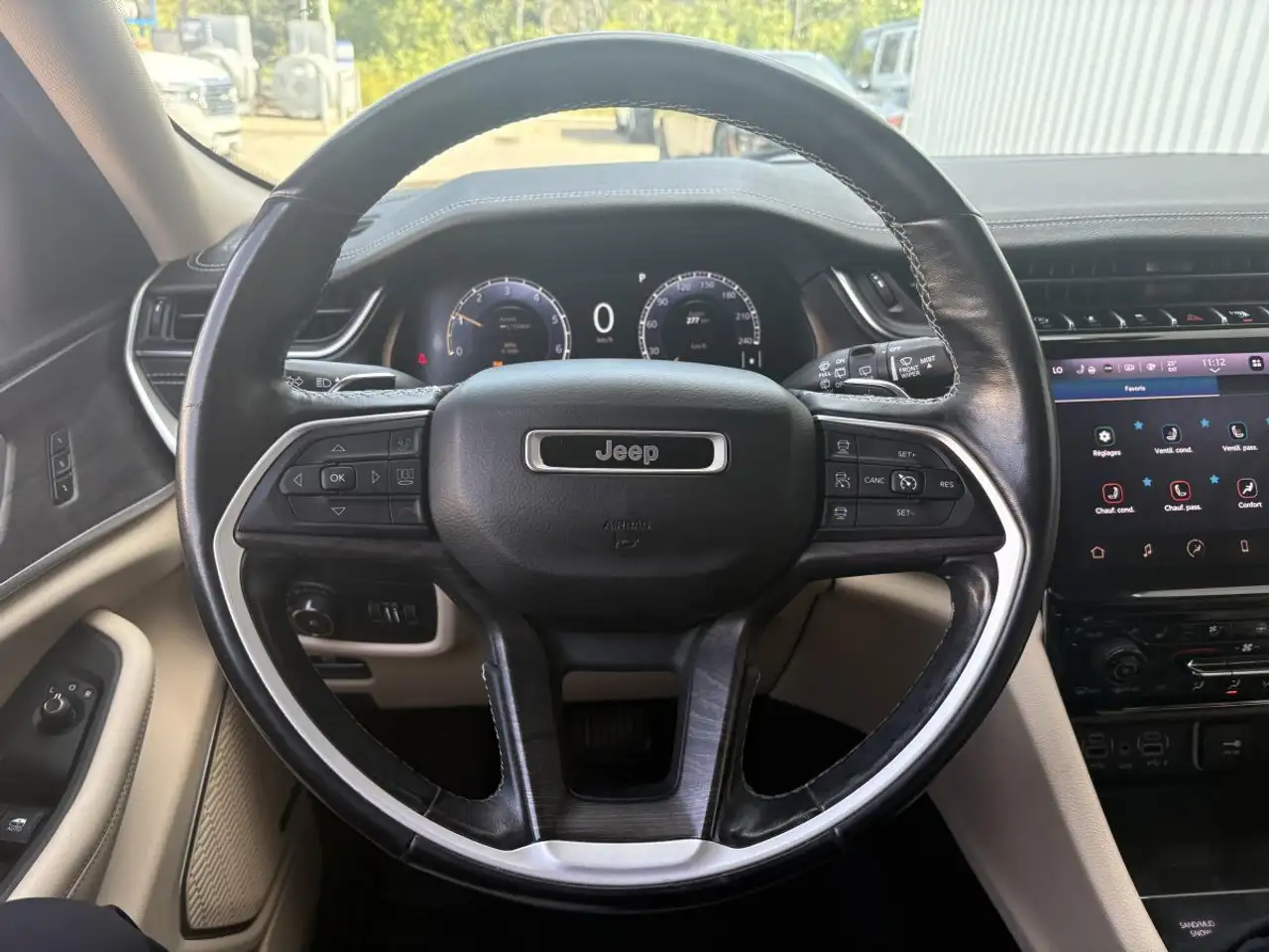 Jeep Grand Cherokee снимка Jeep Grand Cherokee