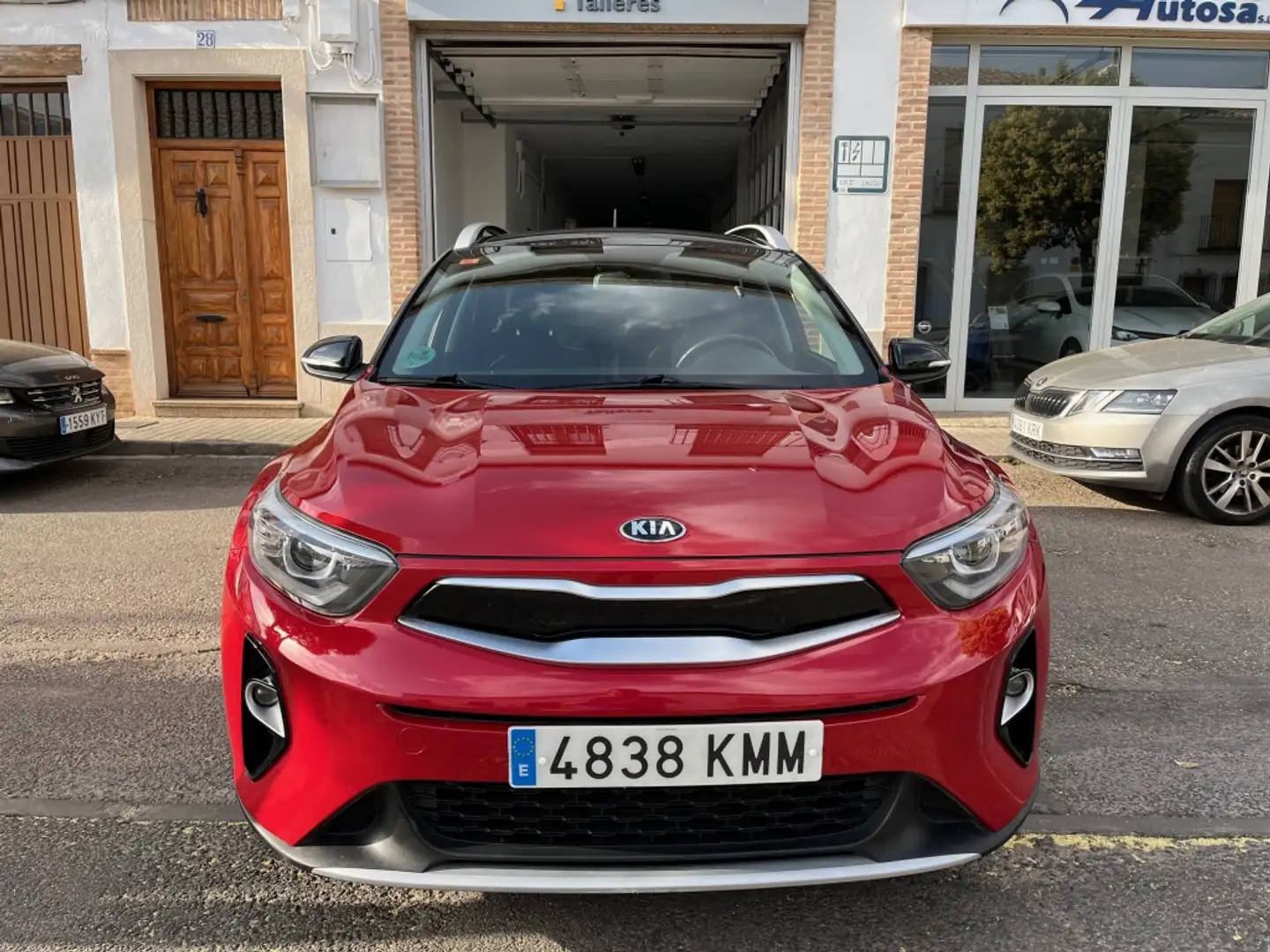 Kia Stonic 1.0 T-GDi Eco-Dynamic Drive 120 Rojo - 2