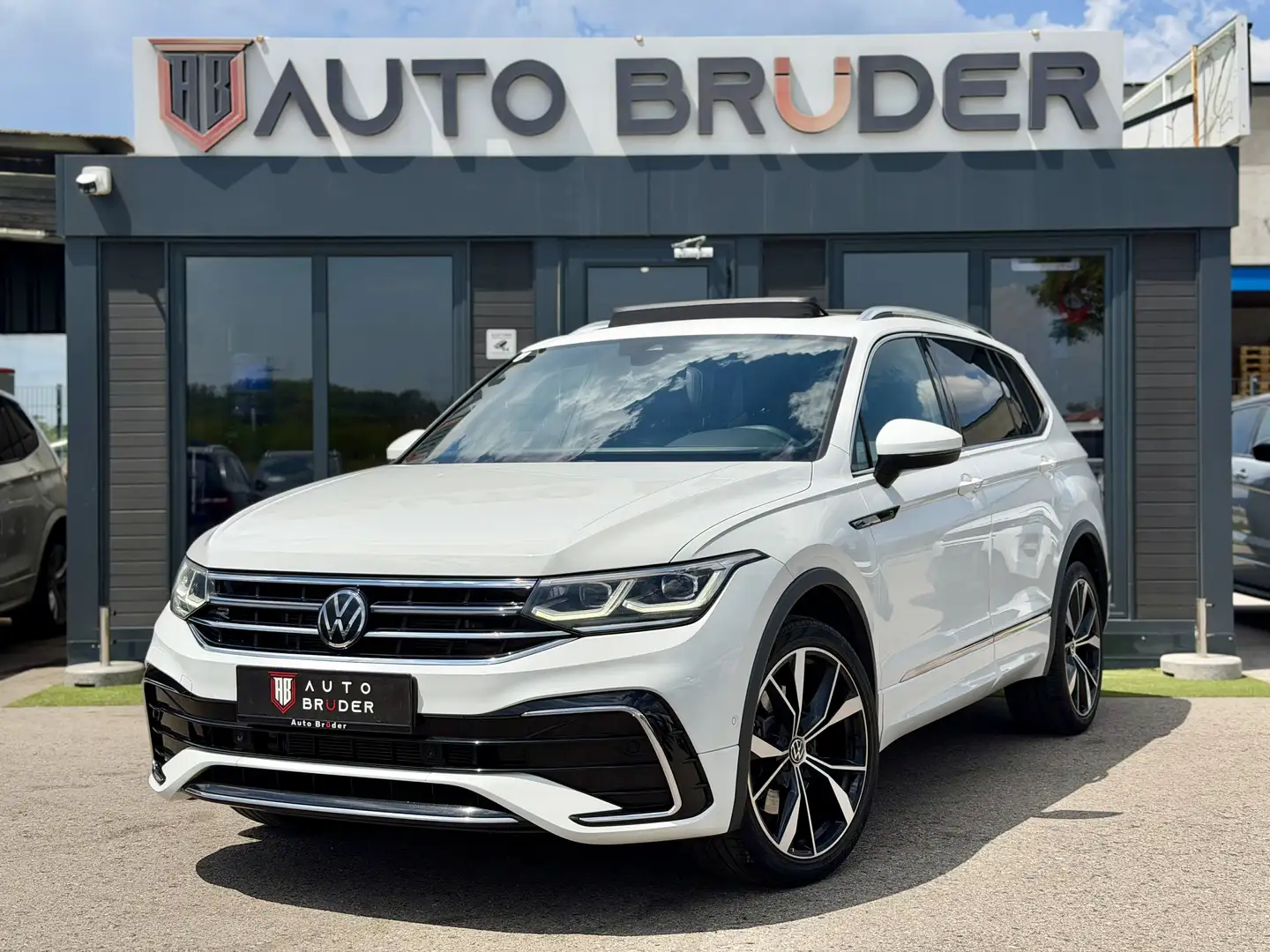 Volkswagen Tiguan Allspace R-Line 2,0 TDI SCR DSG 4Motion Allspace 7 Sitze Weiß - 2