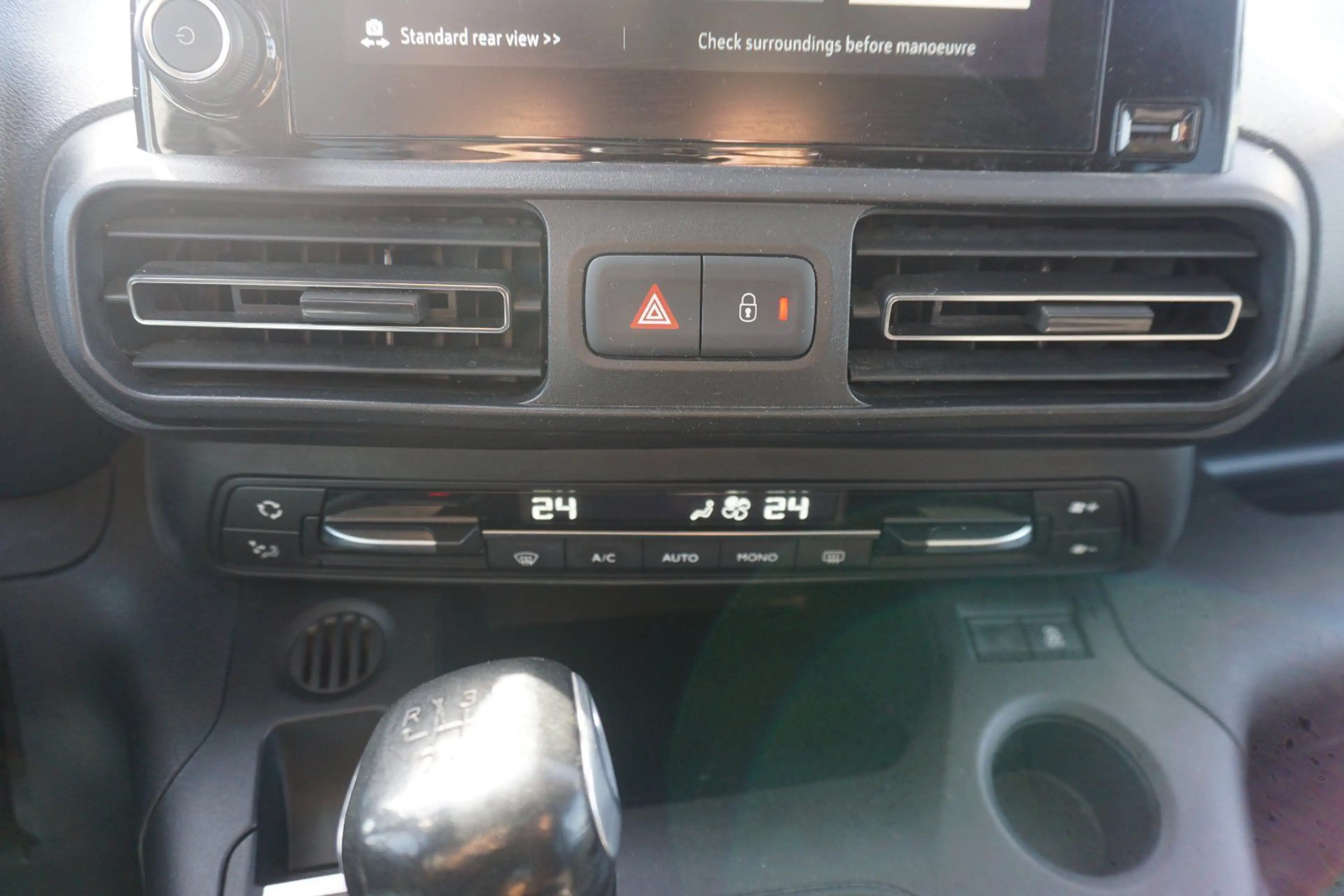 Opel Combo Life 1.2 Turbo Innovation — photo 13